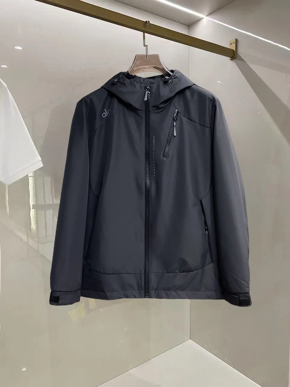 alo official website Same Style, complete with three labels, on sale in advance. 2026 Autumn and Winter New Arrival men's jacket, reversible Original with complete three labels. Premium version. Customized fabrics at the counter. Breathable, high comfort, impeccable details, brand element design concept, reflecting high quality. It feels delicate and soft, presents a casual cut, and has a great upper body shape. Sizes: M～3XL,