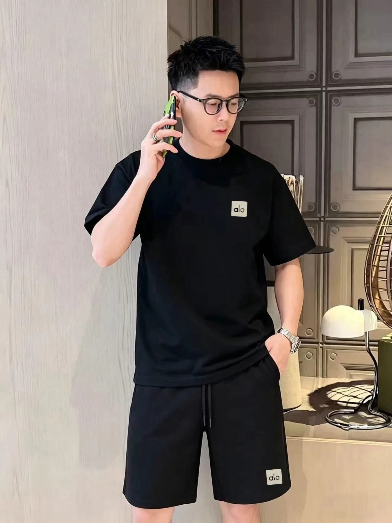 High Quality Suit ALO❤️ 2025 New Arrival summer casual suit, with exquisite and high-end details, full of high-end feeling. Customized Premium liquid ammonia cotton fabric, the upper body is crisp and stylish, comfortable and not tight. The clean and neat tailoring is full of urban style. You will feel good when you wear it. It is the first choice for Premium fashionistas. The upper body effect is super good! Sizes:S-2XL (please state your height and weight when placing an order)