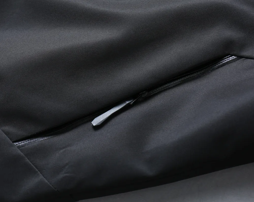 alo official website Same Style, complete with three labels, on sale in advance. 2026 Autumn and Winter New Arrival men's jacket, with Original three labels, Premium version. Customized fabrics at the counter. Breathable, high comfort, impeccable details, brand element design concept, reflecting high quality. It feels delicate and soft, presents a casual cut, and has a great upper body shape. Sizes: M～3XL