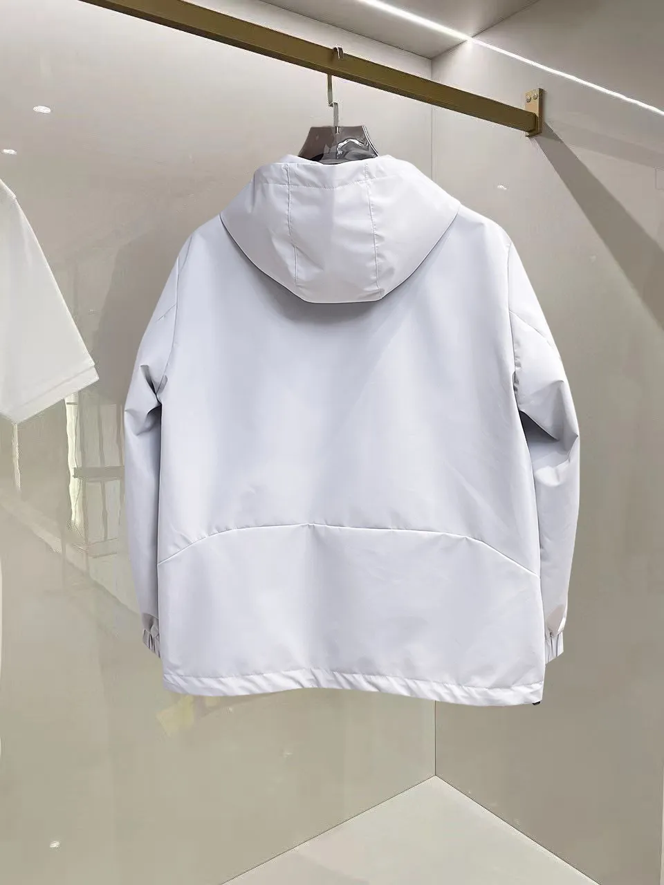 alo official website Same Style, complete with three labels, on sale in advance. 2026 Autumn and Winter New Arrival men's jacket, reversible Original with complete three labels. Premium version. Customized fabrics at the counter. Breathable, high comfort, impeccable details, brand element design concept, reflecting high quality. It feels delicate and soft, presents a casual cut, and has a great upper body shape. Sizes: M～3XL,