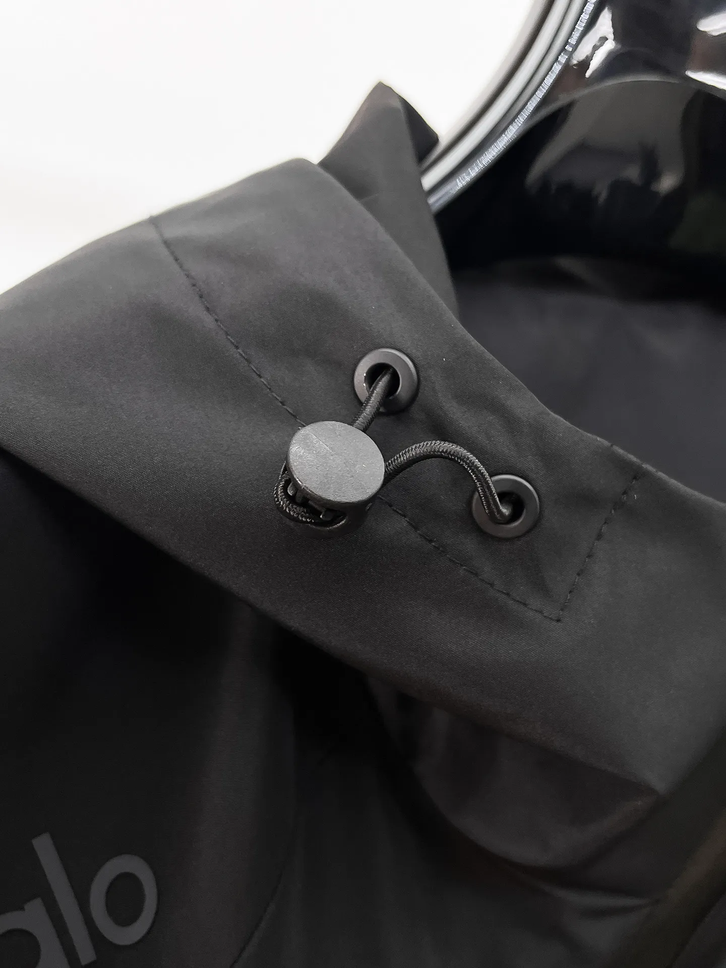 alo official website Same Style, complete with three labels, on sale in advance. 2026 Autumn and Winter New Arrival men's jacket, reversible Original with complete three labels. Premium version. Customized fabrics at the counter. Breathable, high comfort, impeccable details, brand element design concept, reflecting high quality. It feels delicate and soft, presents a casual cut, and has a great upper body shape. Sizes: M～3XL,