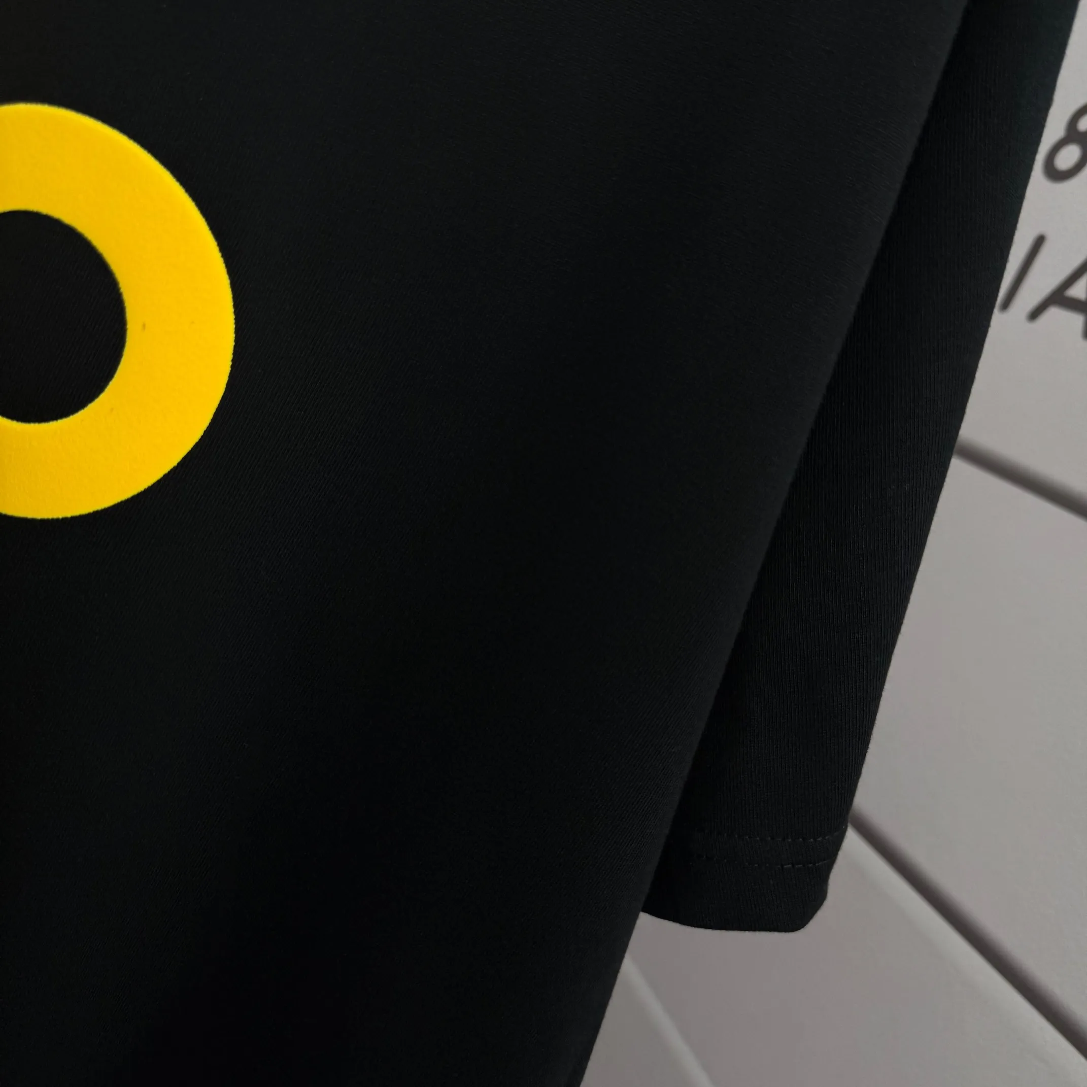 # 85 Alo*2026 spring and summer style Classic simple letter foaming technology Personalized logo Customized double yarn plain cotton fabric Short-sleeved T-shirt Men and women Same Style Color: Black White Angora Red Light Yellow Size: S (90-130 pounds) M (120-150 pounds) L (140-165 pounds) XL (160-180 pounds) XXL (180 kilograms)