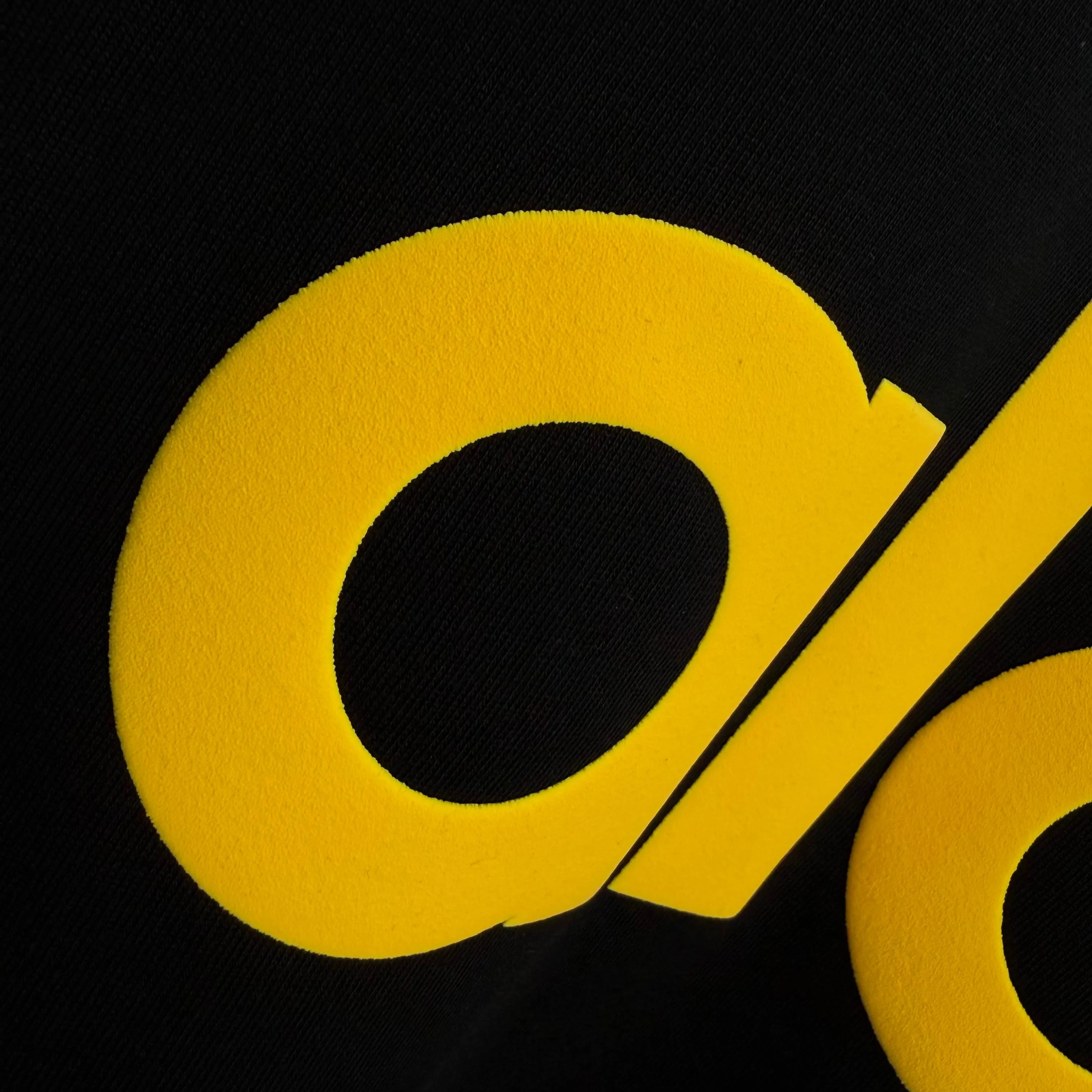 # 85 Alo*2026 spring and summer style Classic simple letter foaming technology Personalized logo Customized double yarn plain cotton fabric Short-sleeved T-shirt Men and women Same Style Color: Black White Angora Red Light Yellow Size: S (90-130 pounds) M (120-150 pounds) L (140-165 pounds) XL (160-180 pounds) XXL (180 kilograms)