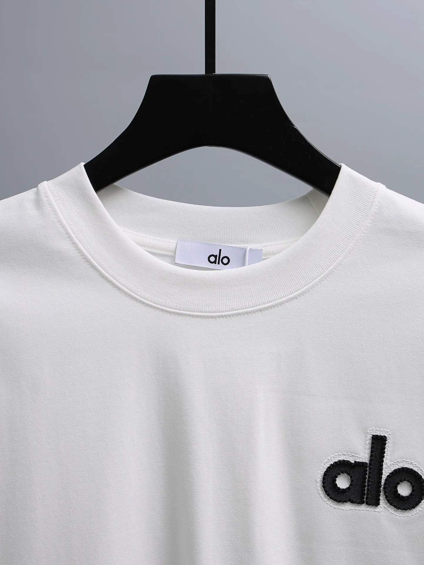 alo 2꯭0꯭2꯭6 ⌚️ alo ： logo ， 🪡 ：White SIZE：S-XXL