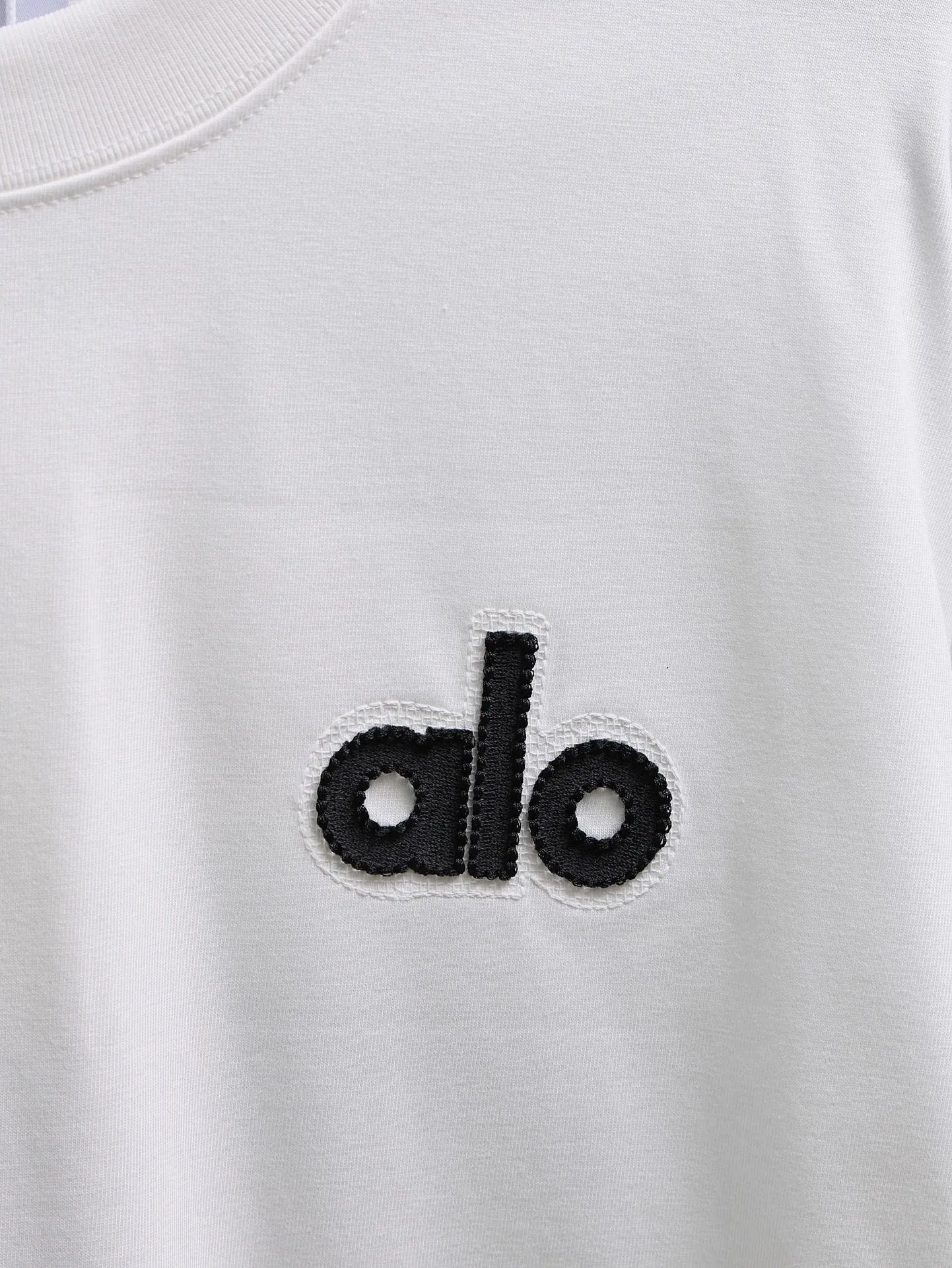 alo 2꯭0꯭2꯭6 ⌚️ alo ： logo ， 🪡 ：White SIZE：S-XXL