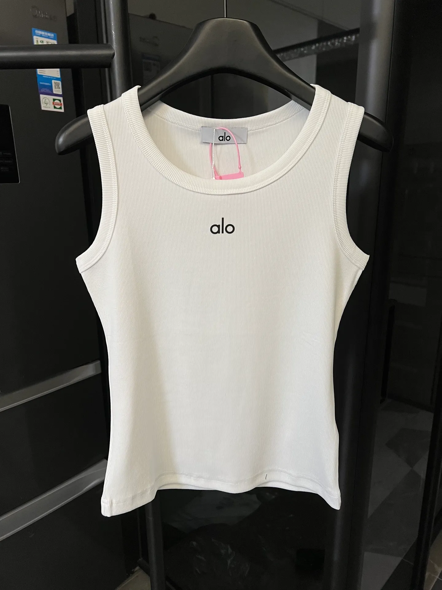 【 】 Alo/Yoga 25Ss （ ） ！ ！ ！ ！ 「ALO 」 ！ Black White / / 👗 ！ ！ 💃🏻 😭 # #ALO #OOTD ， all in ！ Size：s m l Size 9