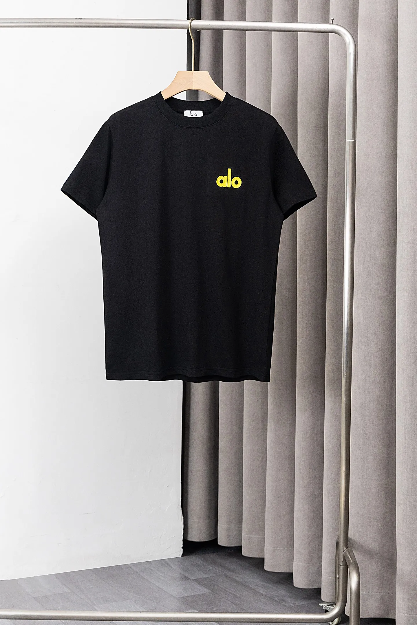 Y 051 《𝙉𝙚𝙬♈️alo》 41ss New Arrival T ， logo ， ， ， Versatile， Same Style。 : Black，White，Size:M ～XXL