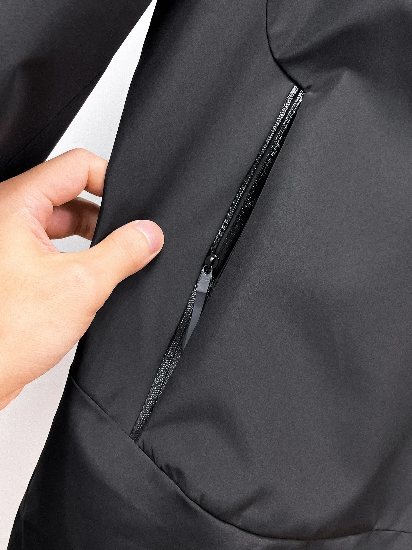 alo official website Same Style, complete with three labels, on sale in advance. 2026 Autumn and Winter New Arrival men's jacket, reversible Original with complete three labels. Premium version. Customized fabrics at the counter. Breathable, high comfort, impeccable details, brand element design concept, reflecting high quality. It feels delicate and soft, presents a casual cut, and has a great upper body shape. Sizes: M～3XL,