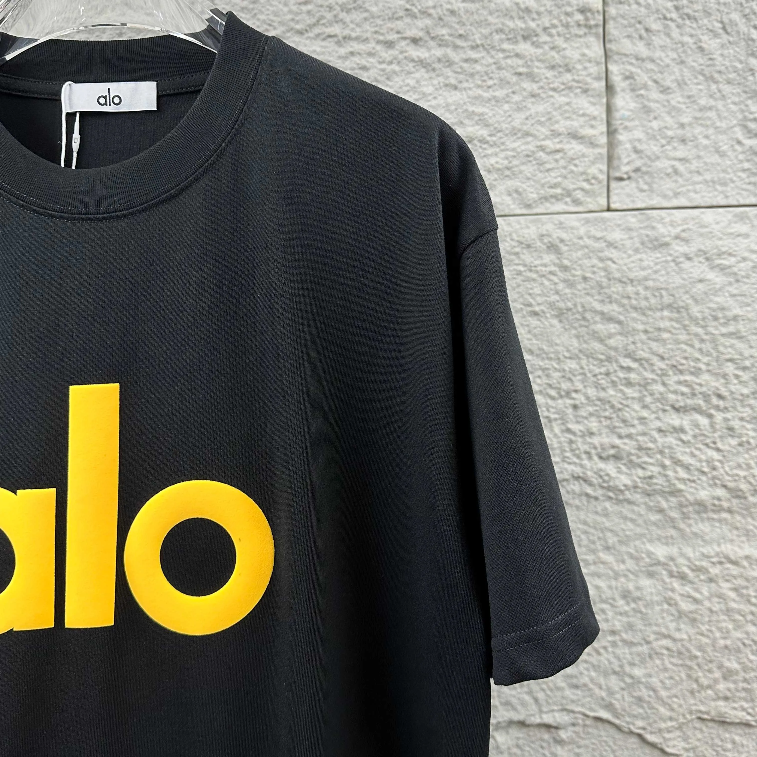 Alo*2026 New Arrival Classic logo T Same Style ：Black White Red Size： S （90-130 ） M （120-150 ） L （140-165 ） XL （160-180 ） XXL （180 ）