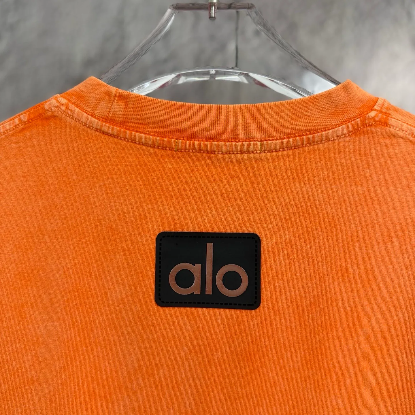 《𝙉𝙚𝙬⚜️alo》 2026 New Arrival T 32 、 ： Light Gray Orange Sizes：S M L XL XXL