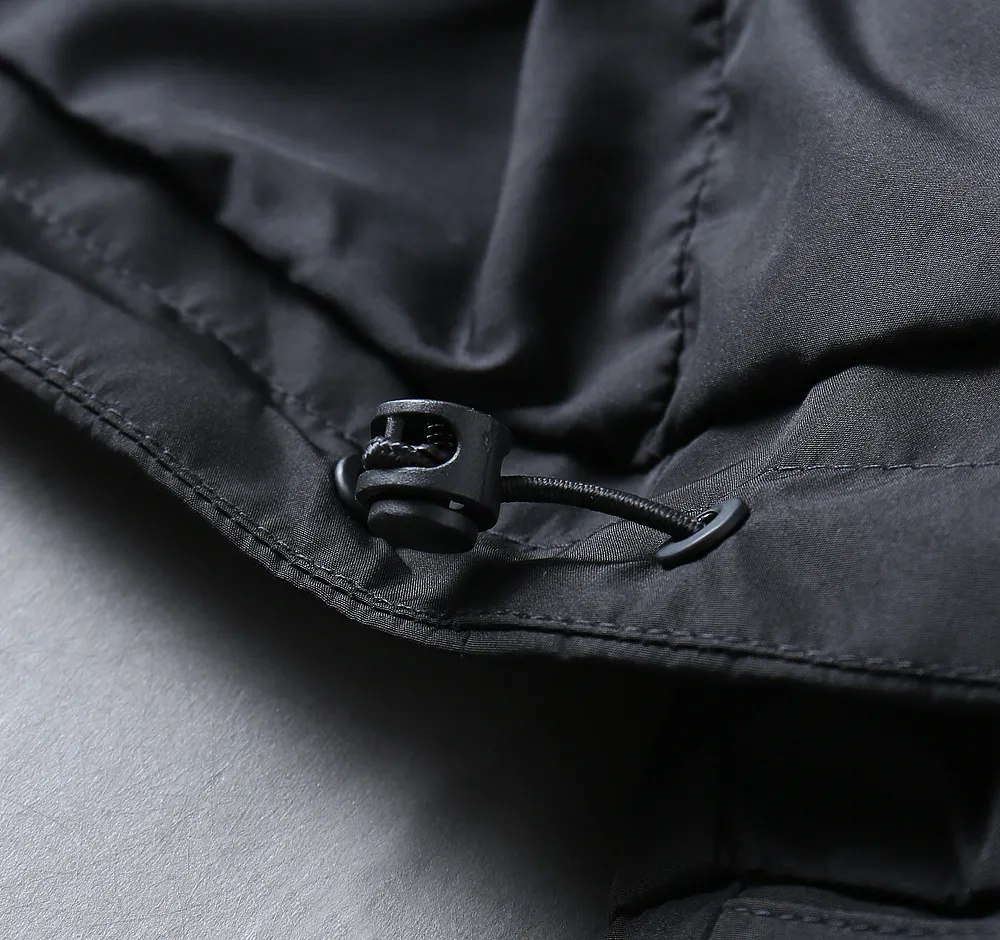 alo official website Same Style, complete with three labels, on sale in advance. 2026 Autumn and Winter New Arrival men's jacket, with Original three labels, Premium version. Customized fabrics at the counter. Breathable, high comfort, impeccable details, brand element design concept, reflecting high quality. It feels delicate and soft, presents a casual cut, and has a great upper body shape. Sizes: M～3XL