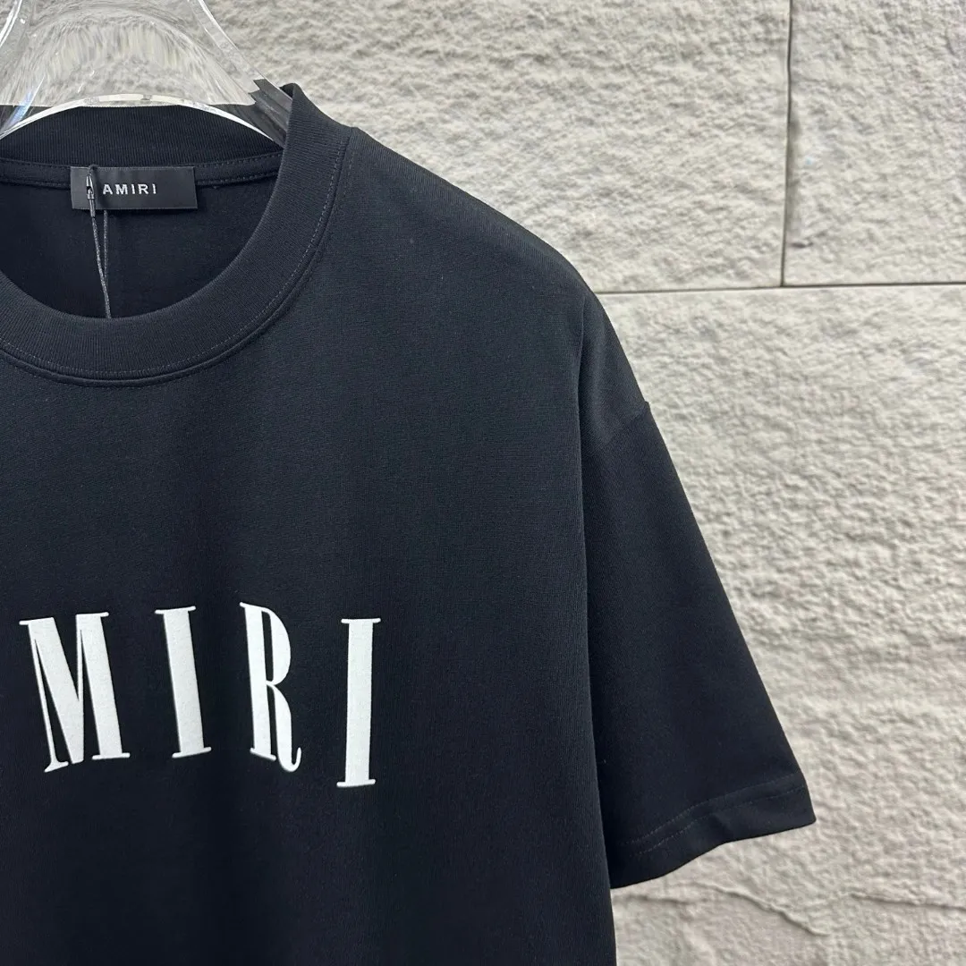 Amiri*Emile 2026 Early Spring and Summer New Arrival Customized plain cotton double yarn fabric Short-sleeved T-shirt Classic letter three-dimensional flocking technology Men and women Same Style Color: Black White Size: S (90-130 pounds) M (120-150 pounds) L (140-165 pounds) XL (160-180 pounds) XXL (180 pounds)