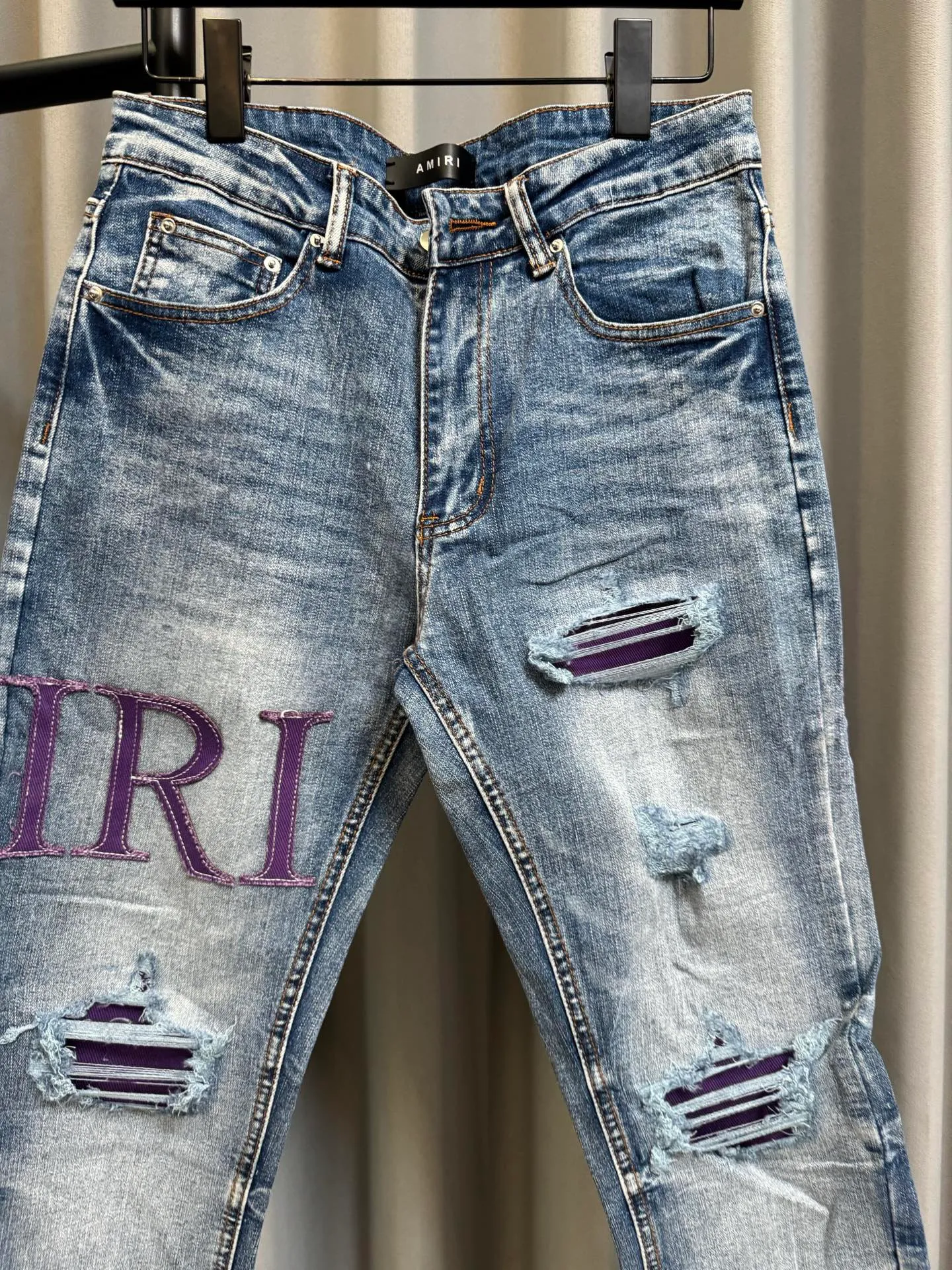 [High version] Amiri MX 1 26Ss letter hole patchwork leather slim fit washed jeans (blue) Size: 28 30 32 34 (s-xl)