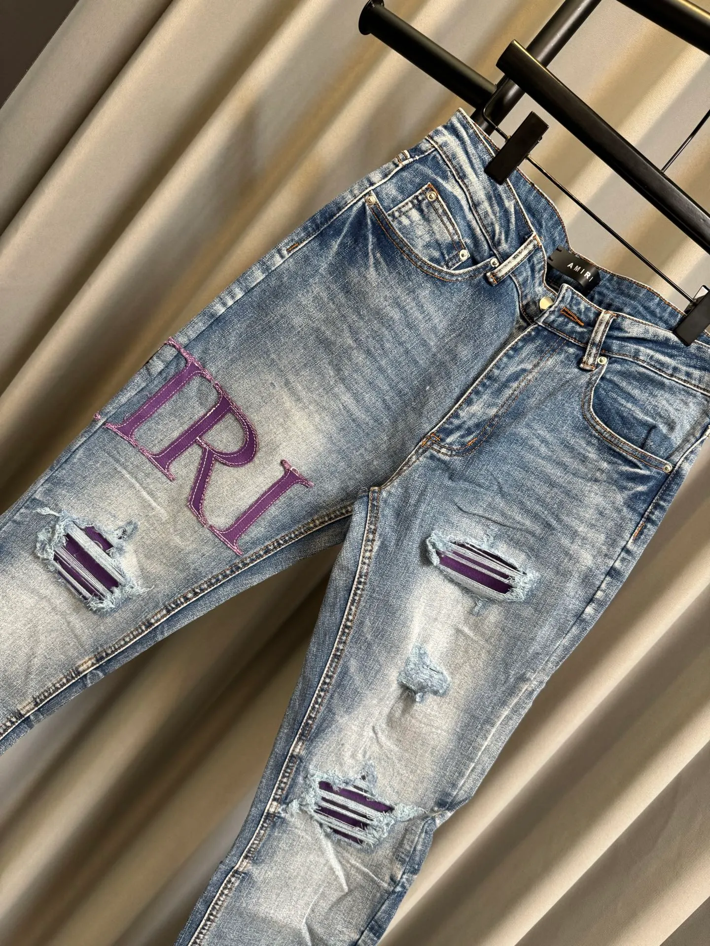[High version] Amiri MX 1 26Ss letter hole patchwork leather slim fit washed jeans (blue) Size: 28 30 32 34 (s-xl)