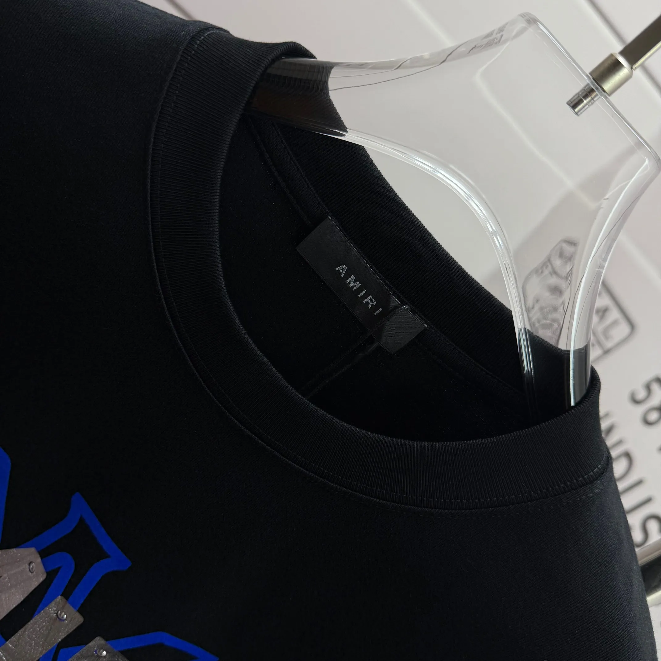 # 95 Amiri* 2026 New Arrival T Classic Silver + Same Style ：Black White Size： S （90-130 ） M （120-150 ） L （140-165 ） XL （160-180 ） XXL （180 ）