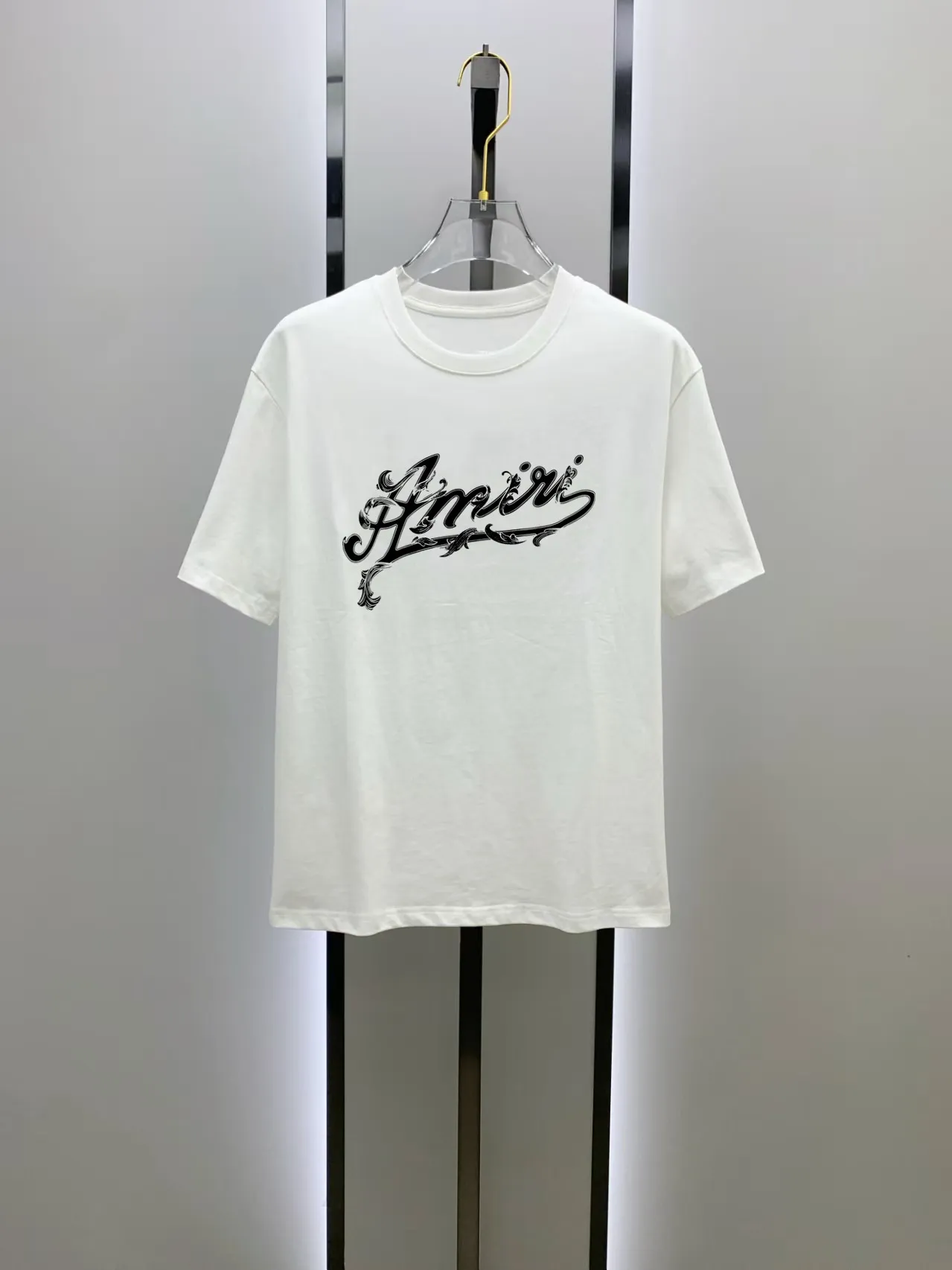 AMIRI# 2026 New Arrival New Arrival T Premium ！ logo Premium . . . . . ！ ！ ：Black。White！ Sizes： S M L XL XXL ：50 52 55 58 61 ：69 71 73 75 77 ：48 50 53 56 58 ：22 22.5 23 23.5 24 ， 1-3CM