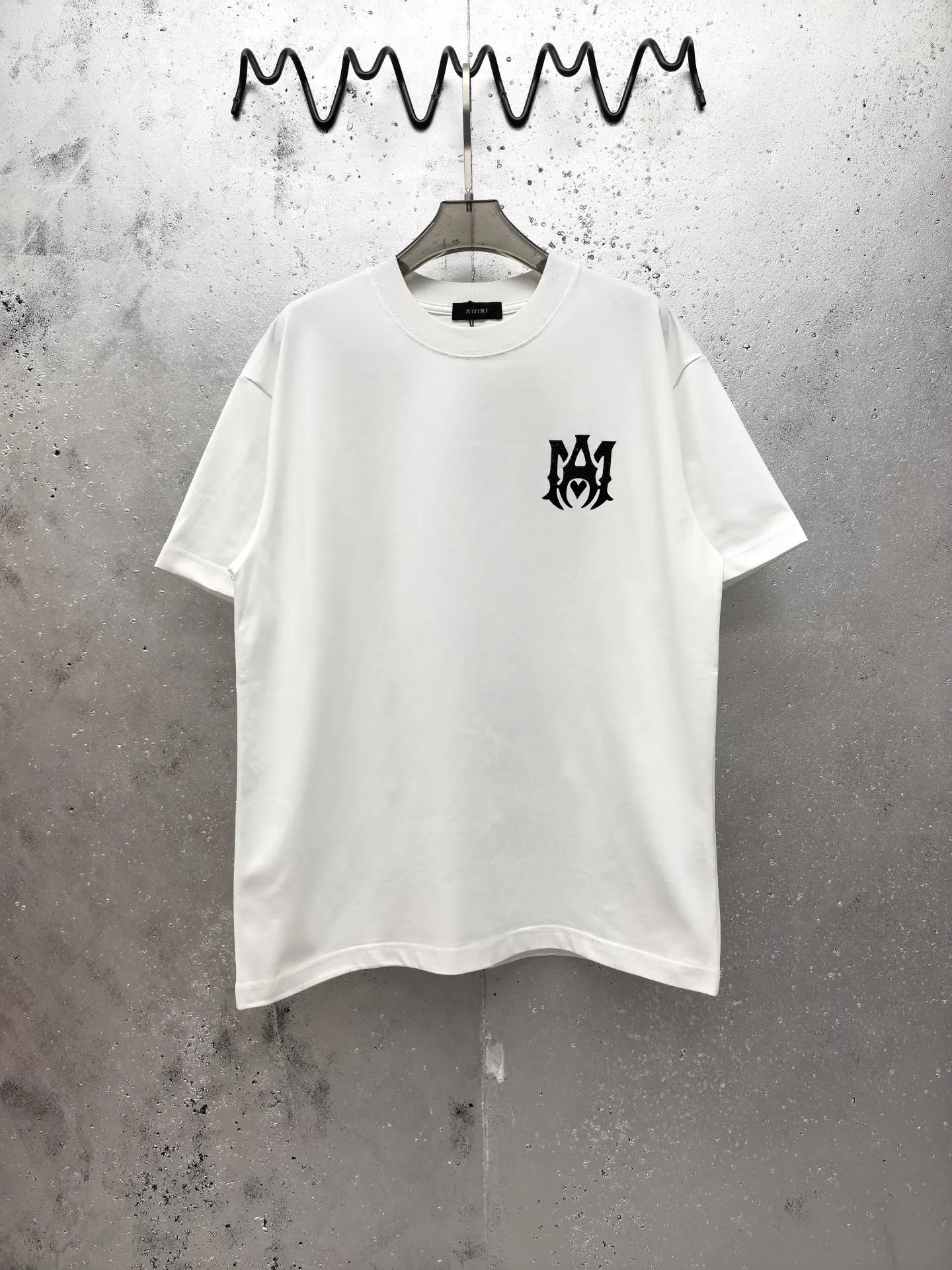 AMI 2025 New Arrival + Same Style S M L XL XXL Black White