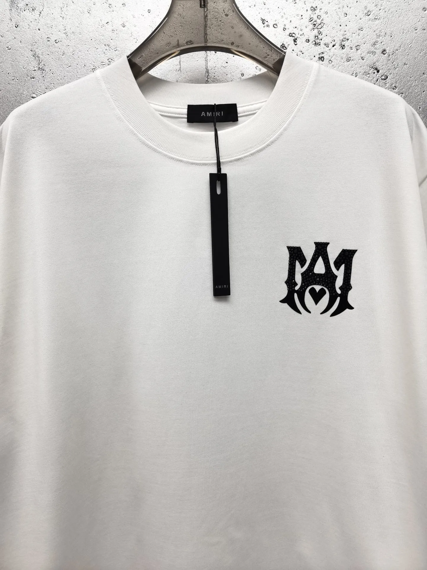AMI 2025 New Arrival + Same Style S M L XL XXL Black White