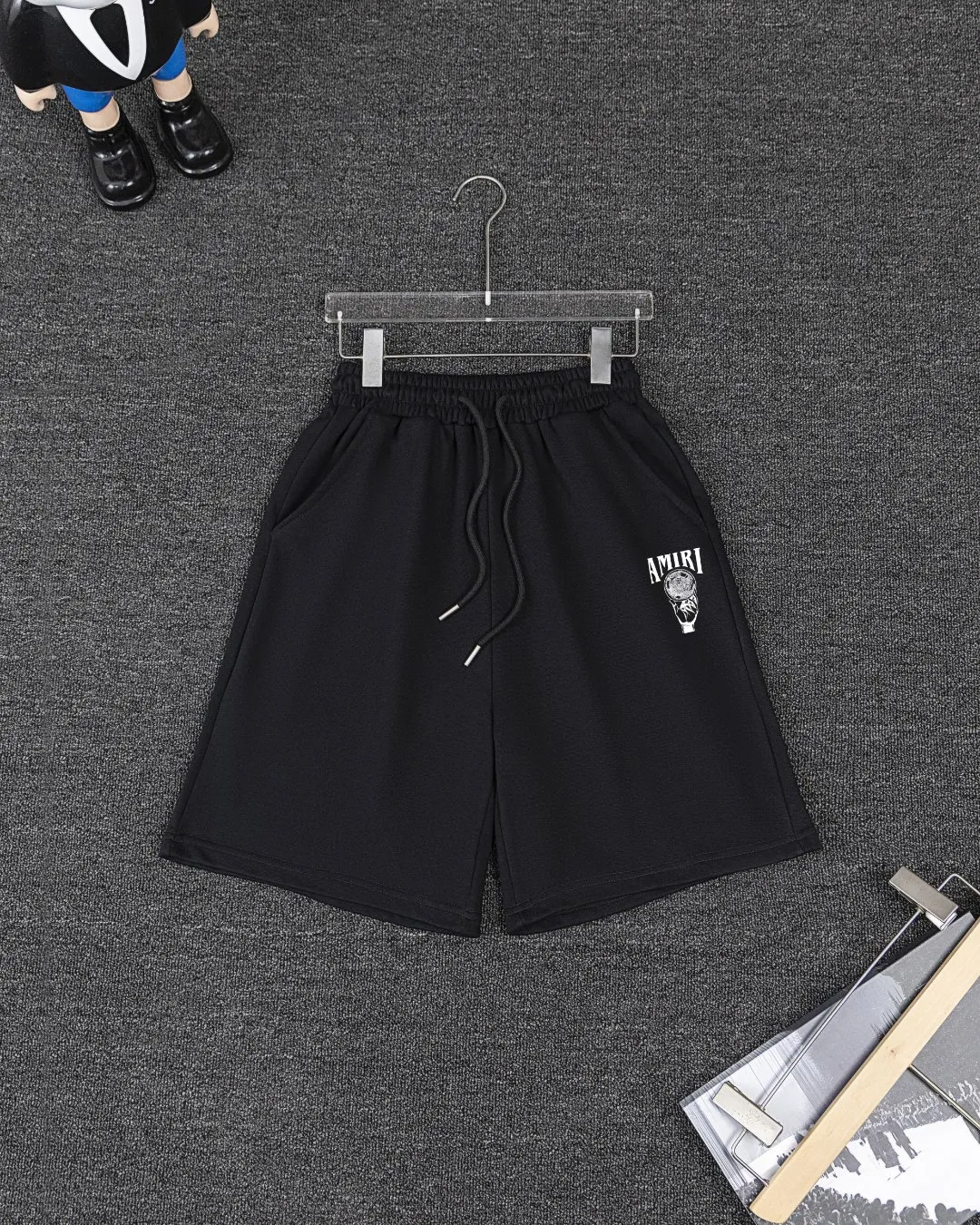 AMIRI ， + ， ， ， ， 。 Sizes： S M L XL XXL ：50 52 55 58 61 ：69 71 73 75 77 ：48 50 53 56 58 ：22 22.5 23 23.5 24 ， 1-3CM