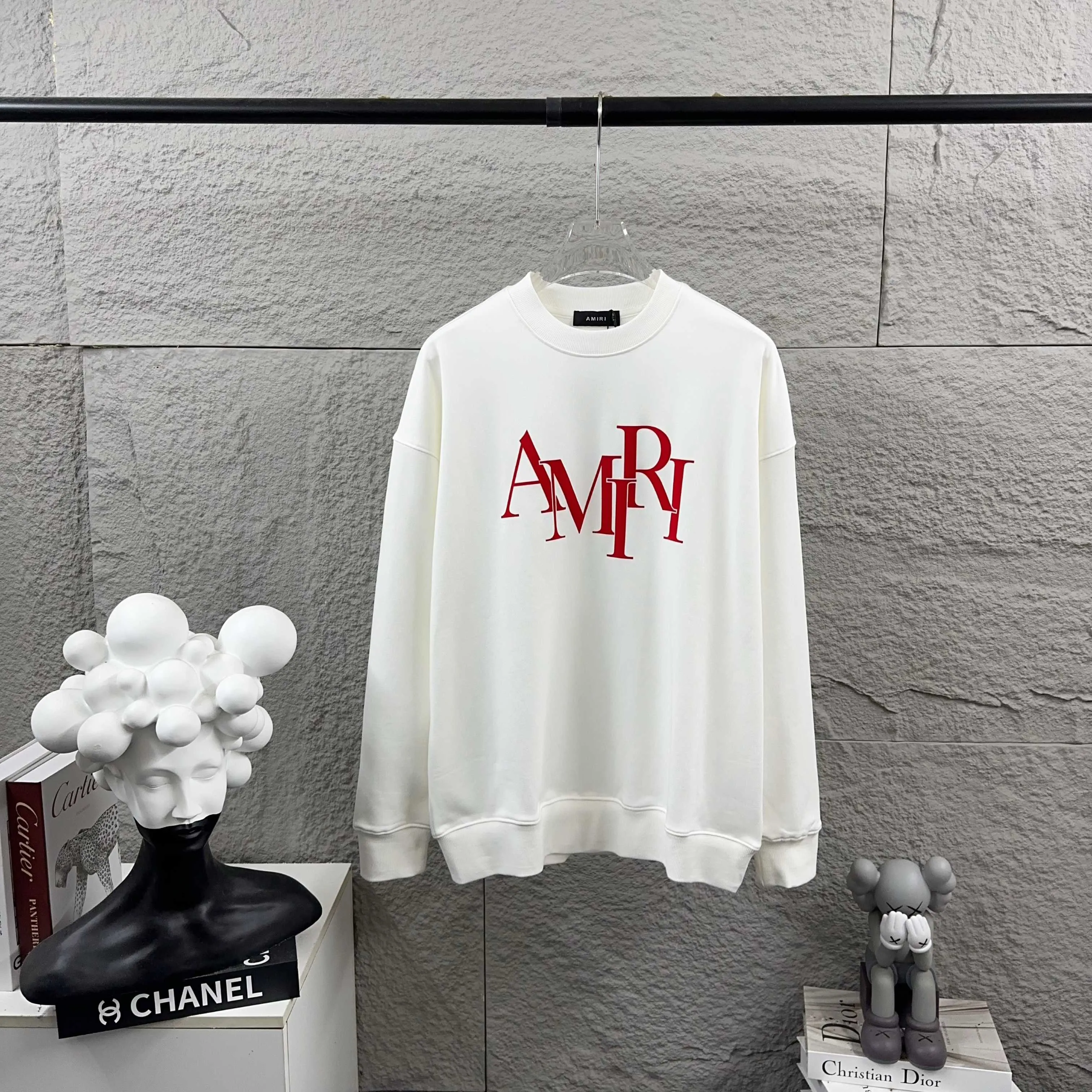 Amiri*Emile 2026 Early Autumn and Winter New Arrival Classic letter totem three-dimensional flocking technology Customized terry fabric Long-sleeved round neck sweatshirt Men and women Same Style Color: Black White Size: S (90-130 pounds) M (120-150 pounds) L (140-165 pounds) XL (160-180 pounds) XXL (180 pounds)