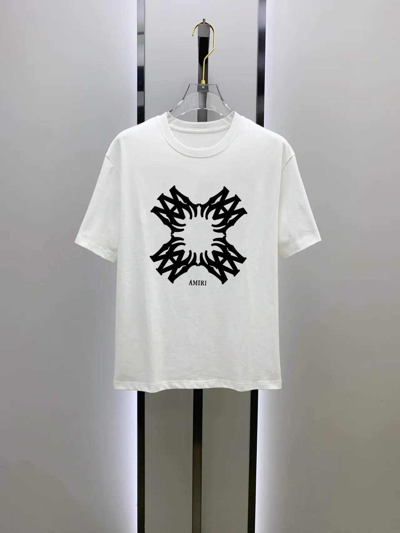 AMIRIA# 2026 New Arrival New Arrival T Premium ！ logo Premium . . . . . ！ ！ ：Black。White！ Sizes： S M L XL XXL ：50 52 55 58 61 ：69 71 73 75 77 ：48 50 53 56 58 ：22 22.5 23 23.5 24 ， 1-3CM