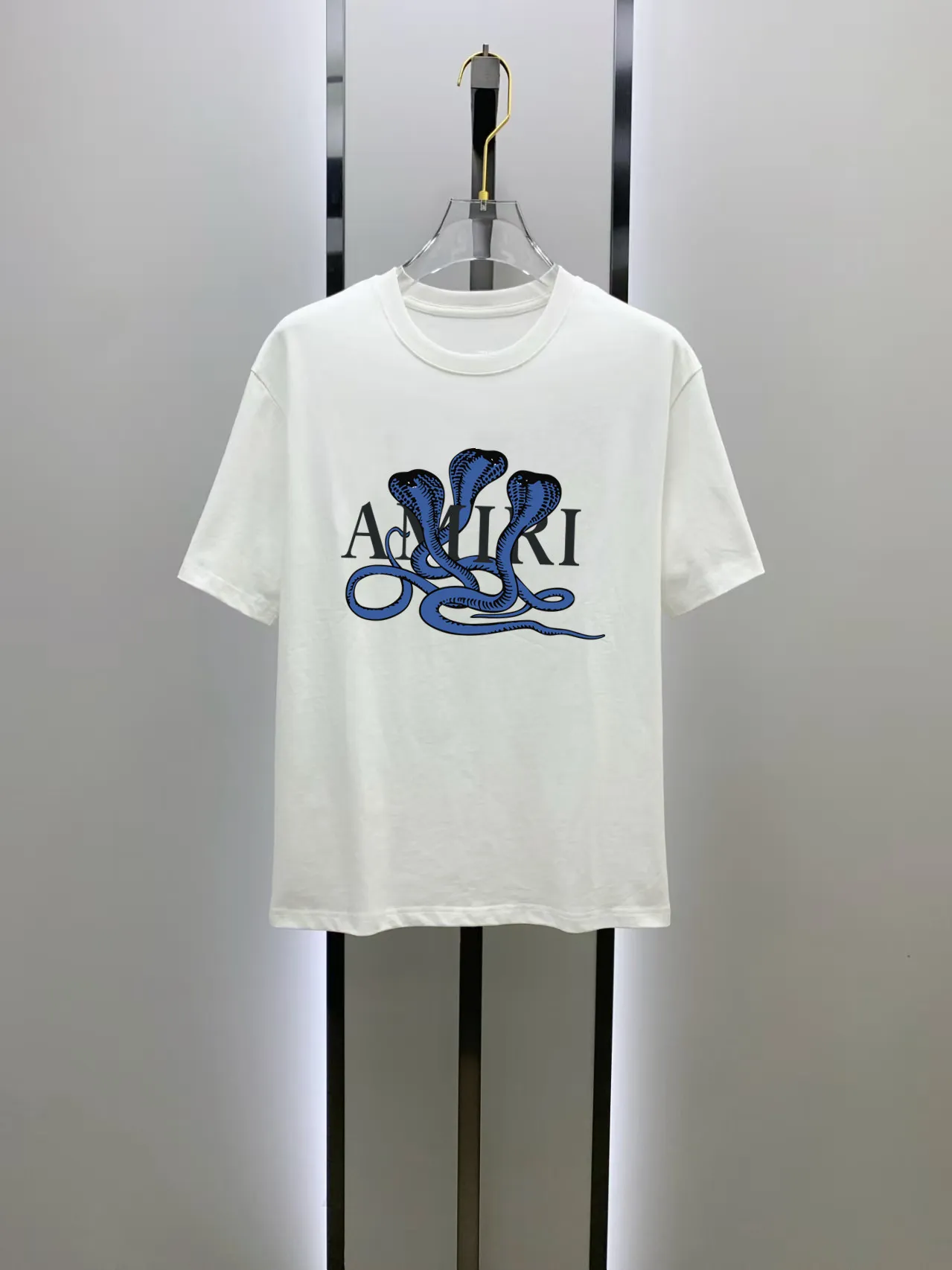 AMIRI# 2026 New Arrival New Arrival T Premium ！ logo Premium . . . . . ！ ！ ：Black。White！ Sizes： S M L XL XXL ：50 52 55 58 61 ：69 71 73 75 77 ：48 50 53 56 58 ：22 22.5 23 23.5 24 ， 1-3CM