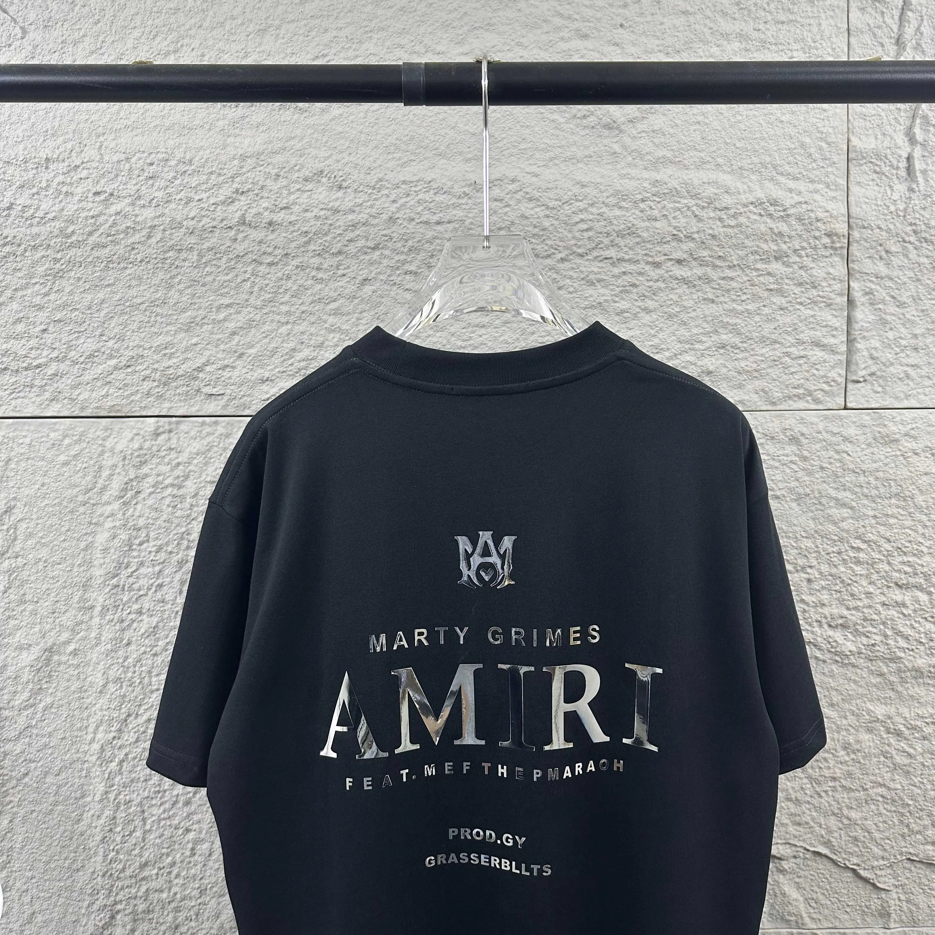 Amiri*Emile 2026 Early Spring and Summer New Arrival Customized plain cotton double yarn fabric Short-sleeved T-shirt Classic letter silvering process Men and women Same Style Color: Black White Size: S (90-130 pounds) M (120-150 pounds) L (140-165 pounds) XL (160-180 pounds) XXL (180 pounds)