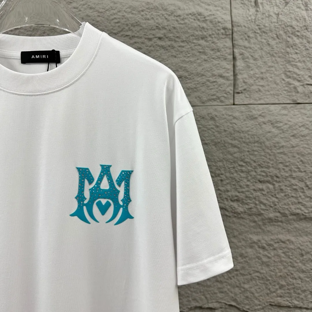 Amiri*Emile 2026 Early Spring and Summer New Arrival Customized plain cotton double yarn fabric Short-sleeved T-shirt Classic letter hot diamond + flocking technology Men and women Same Style Color: Black White Size: S (90-130 pounds) M (120-150 pounds) L (140-165 pounds) XL (160-180 pounds) XXL (180 pounds)