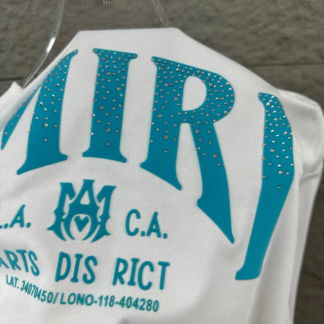 Amiri*Emile 2026 Early Spring and Summer New Arrival Customized plain cotton double yarn fabric Short-sleeved T-shirt Classic letter hot diamond + flocking technology Men and women Same Style Color: Black White Size: S (90-130 pounds) M (120-150 pounds) L (140-165 pounds) XL (160-180 pounds) XXL (180 pounds)