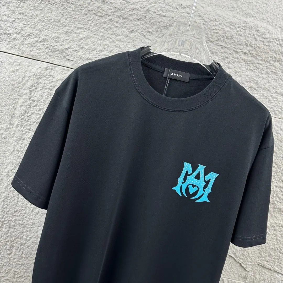 Amiri*Emile 2026 Early Spring and Summer New Arrival Customized plain cotton double yarn fabric Short-sleeved T-shirt Classic letter hot diamond + flocking technology Men and women Same Style Color: Black White Size: S (90-130 pounds) M (120-150 pounds) L (140-165 pounds) XL (160-180 pounds) XXL (180 pounds)