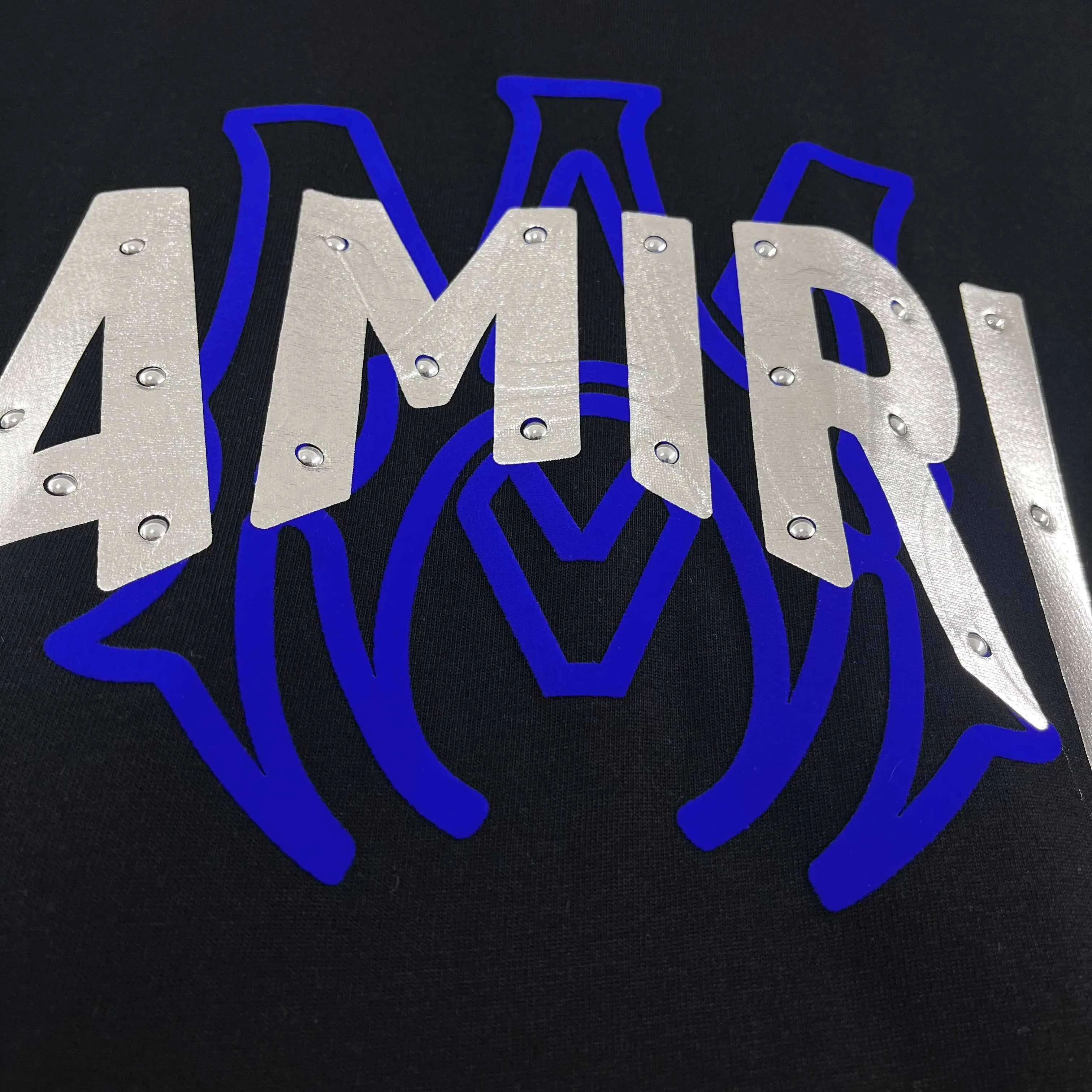 Amir*E*mir 2026 spring and summer New Arrival short-sleeved T-shirt Classic letters Silver silicone + flocking technology Customized plain cotton double yarn fabric Men and women Same Style Color: Black White Size: S (90-130 pounds) M (120-150 pounds) L (140-165 pounds) XL (160-180 pounds) XXL (180 pounds)
