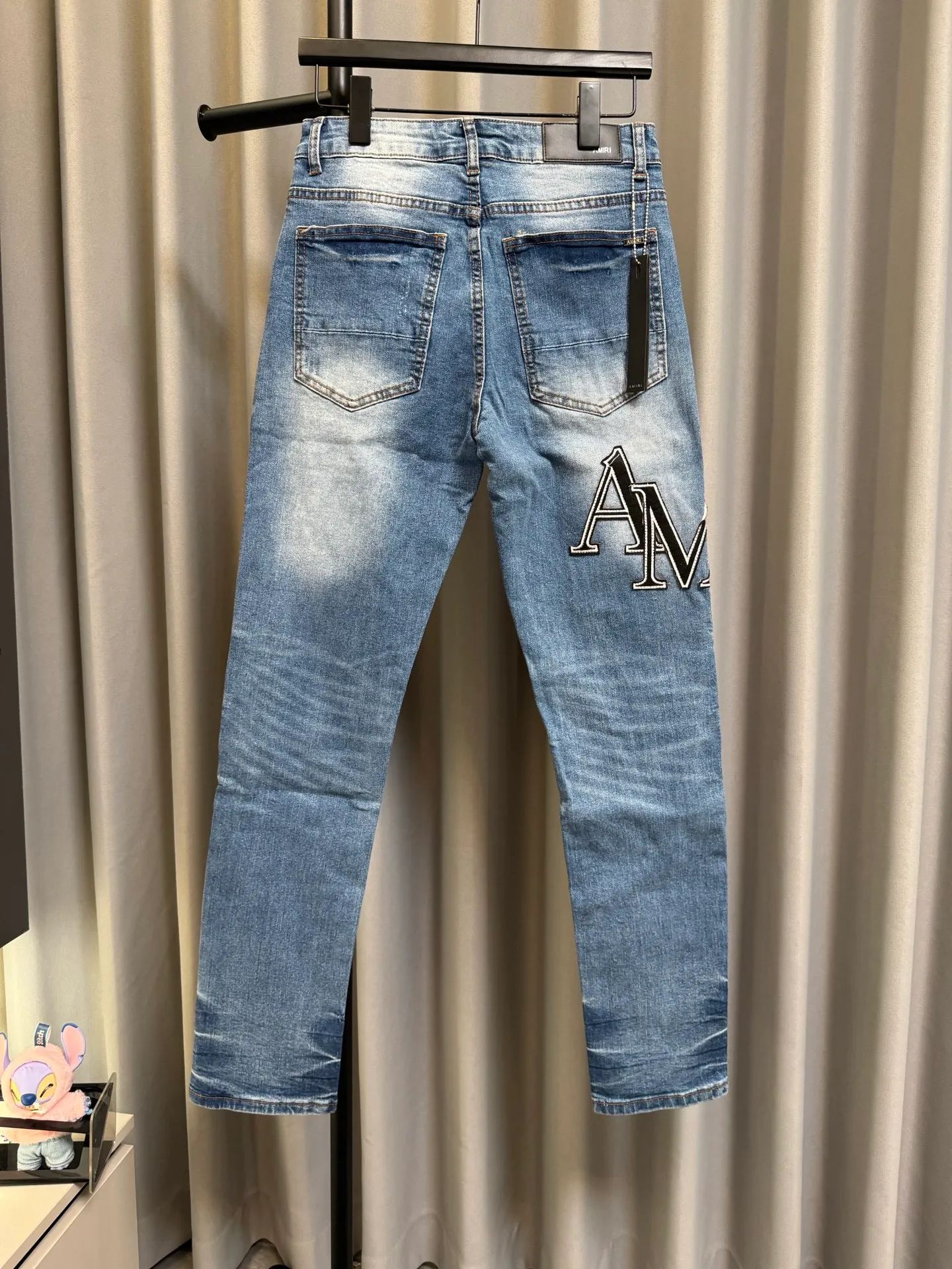 [High version] Amiri MX 1 26Ss letter hole embroidery slim fit washed jeans (Dark Blue) Size: 28 30 32 34 (s-xl)