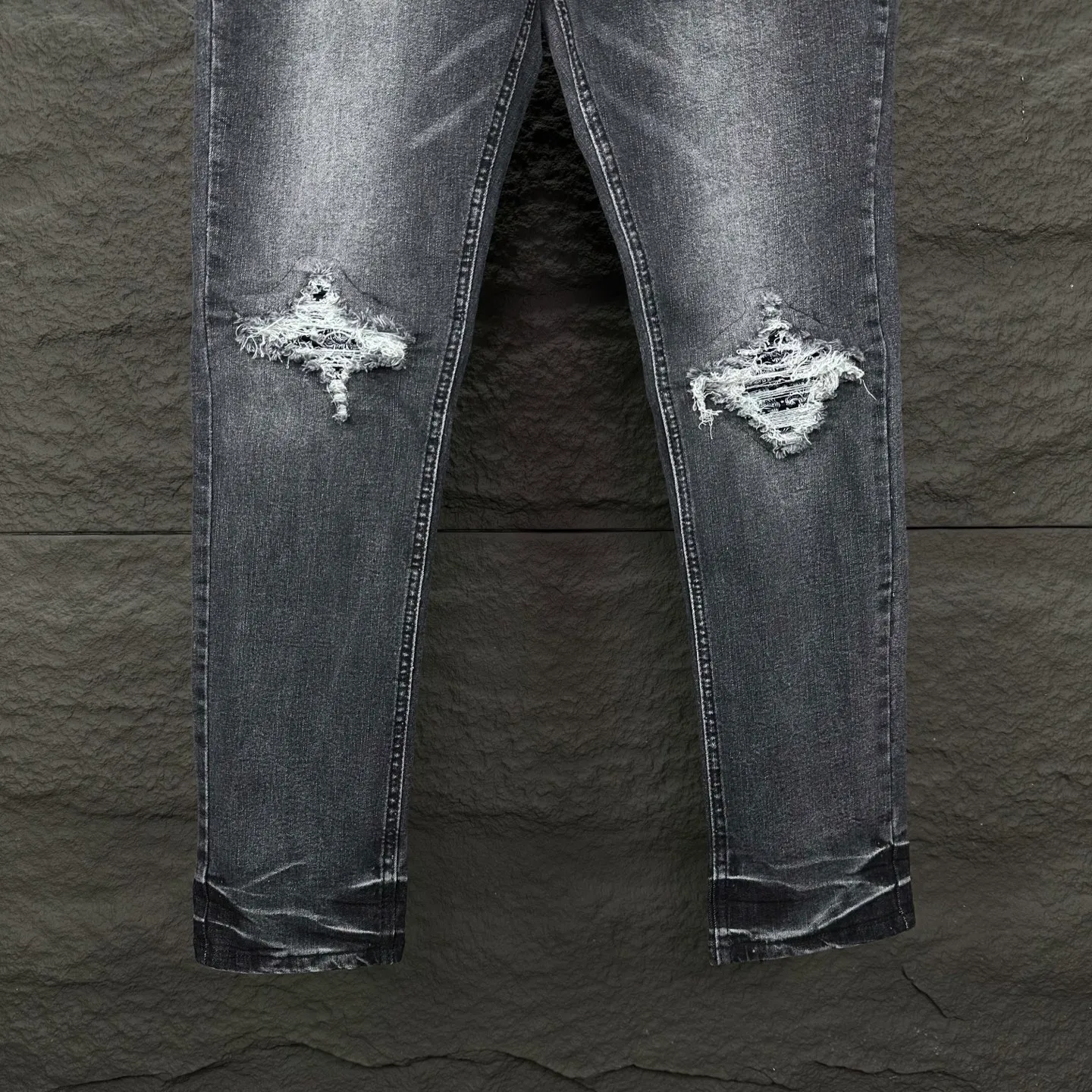 Amiri 2025New Arrival Black Quality ， ， ， ， ， ！ ， ， ！！！ ：Black Size：28、30、32、34（ Size）