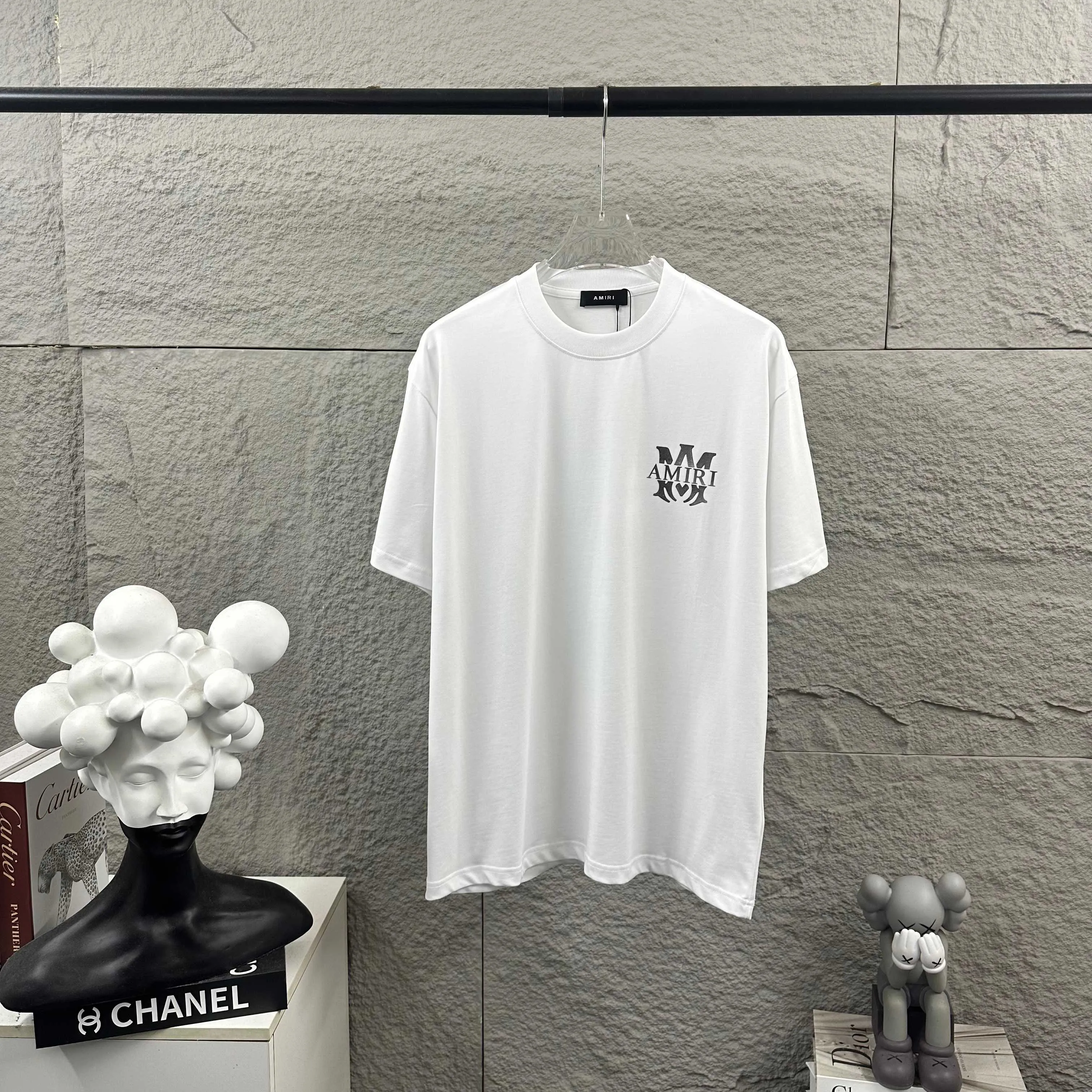 Amiri*Emile 2026 Early Spring and Summer New Arrival Customized plain cotton double yarn fabric Short-sleeved T-shirt Classic letter silvering process Men and women Same Style Color: Black White Size: S (90-130 pounds) M (120-150 pounds) L (140-165 pounds) XL (160-180 pounds) XXL (180 pounds)
