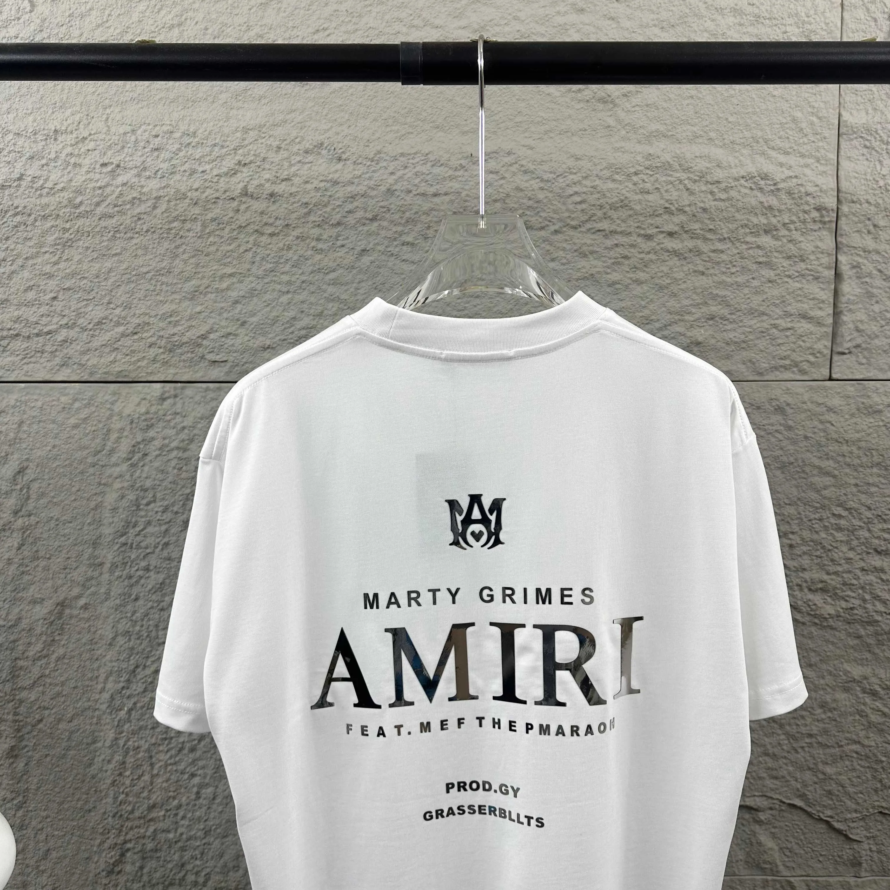 Amiri*Emile 2026 Early Spring and Summer New Arrival Customized plain cotton double yarn fabric Short-sleeved T-shirt Classic letter silvering process Men and women Same Style Color: Black White Size: S (90-130 pounds) M (120-150 pounds) L (140-165 pounds) XL (160-180 pounds) XXL (180 pounds)