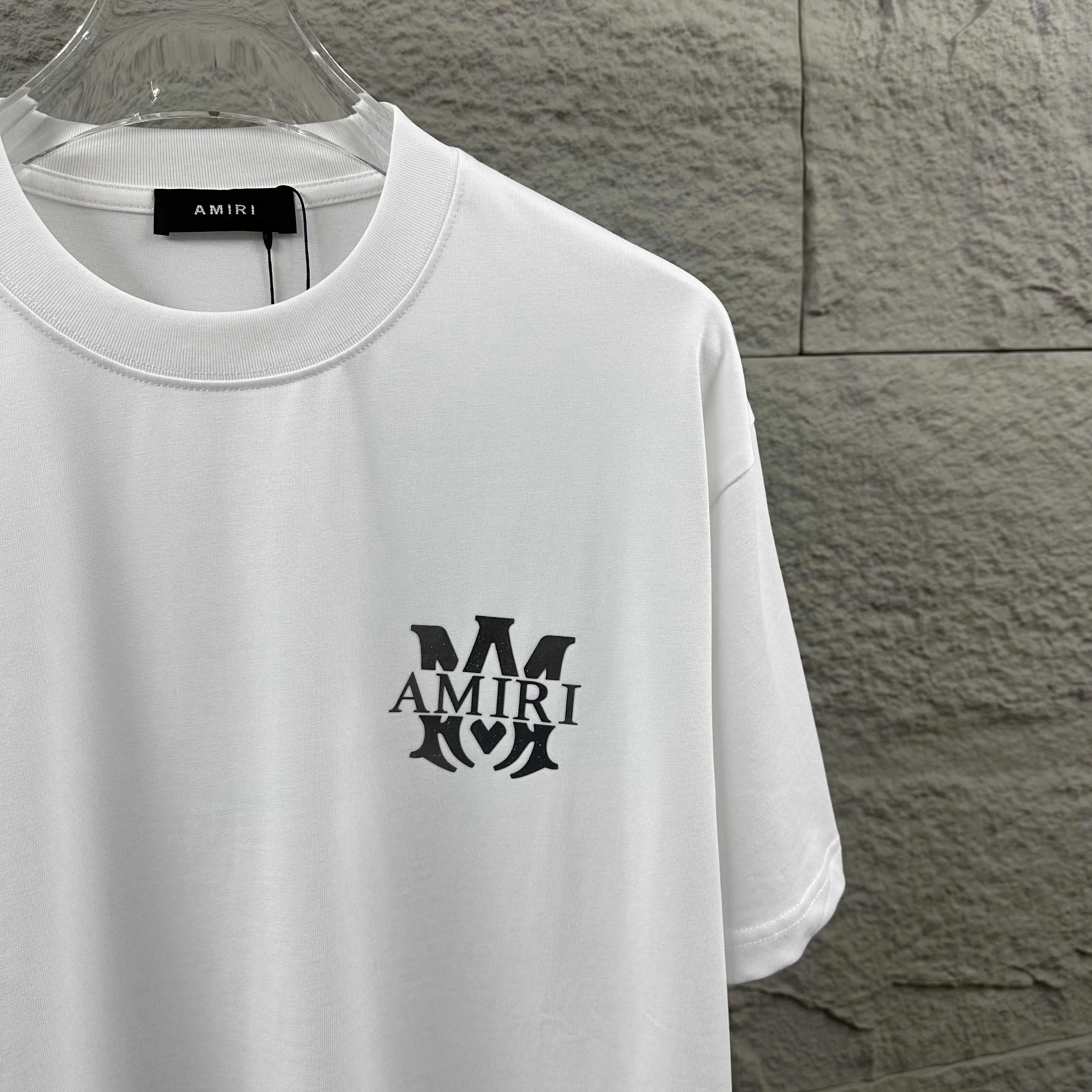 Amiri*Emile 2026 Early Spring and Summer New Arrival Customized plain cotton double yarn fabric Short-sleeved T-shirt Classic letter silvering process Men and women Same Style Color: Black White Size: S (90-130 pounds) M (120-150 pounds) L (140-165 pounds) XL (160-180 pounds) XXL (180 pounds)