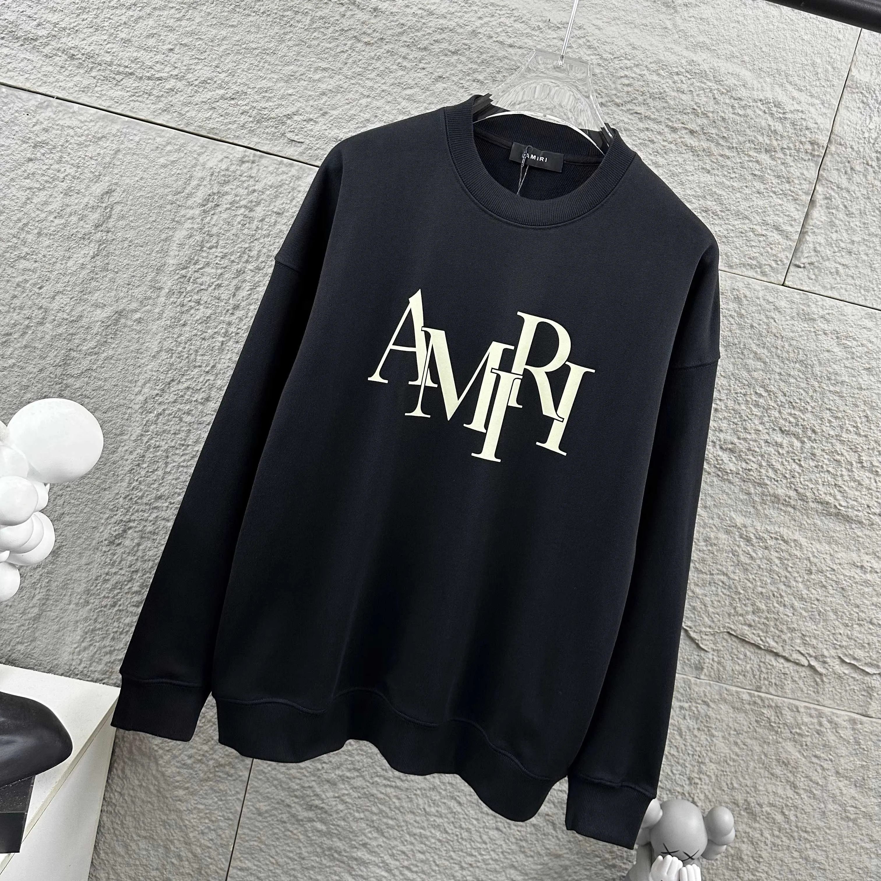 Amiri*Emile 2026 Early Autumn and Winter New Arrival Classic letter totem three-dimensional flocking technology Customized terry fabric Long-sleeved round neck sweatshirt Men and women Same Style Color: Black White Size: S (90-130 pounds) M (120-150 pounds) L (140-165 pounds) XL (160-180 pounds) XXL (180 pounds)
