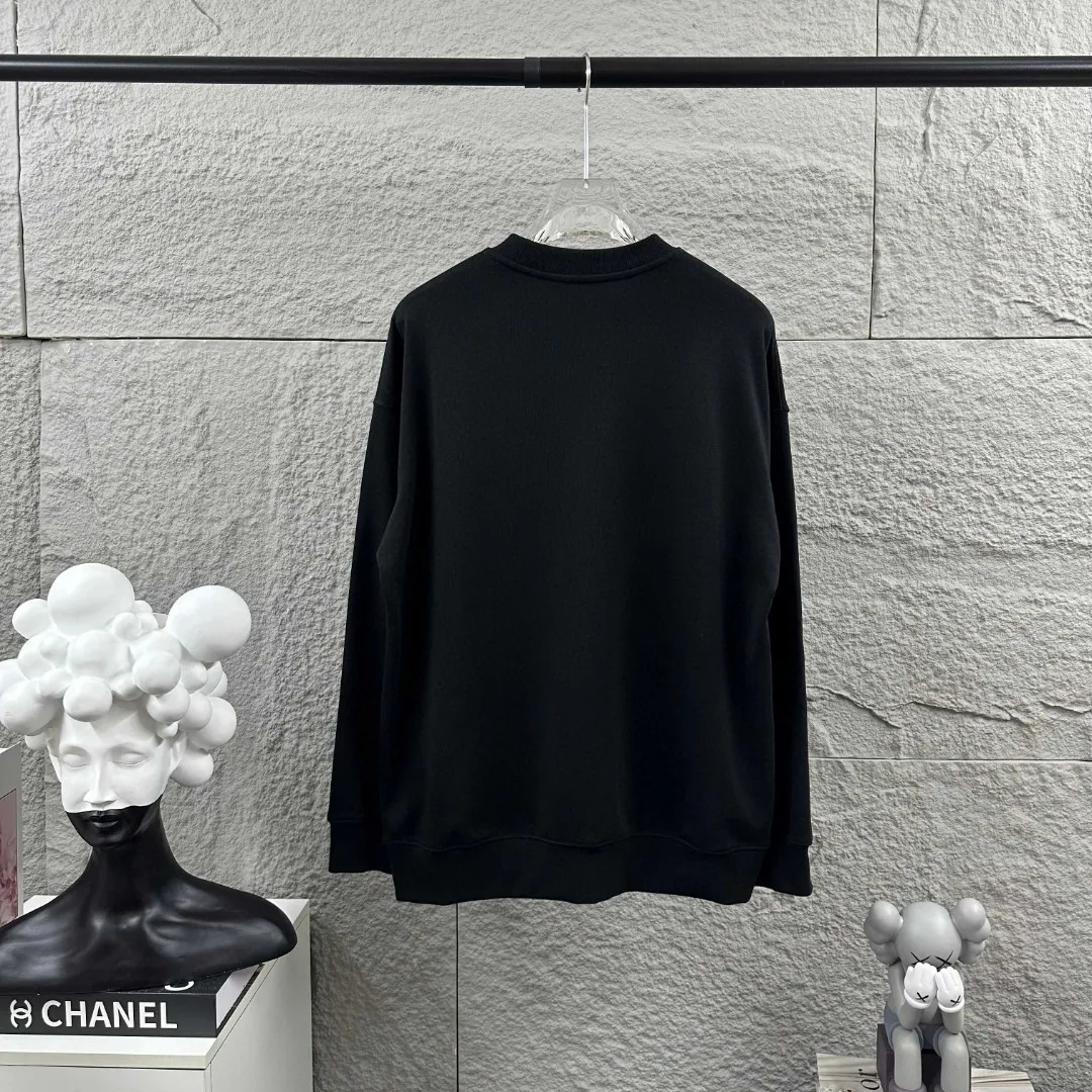 Amiri*Emile 2026 Early Autumn and Winter New Arrival Classic letter totem three-dimensional flocking technology Customized terry fabric Long-sleeved round neck sweatshirt Men and women Same Style Color: Black White Size: S (90-130 pounds) M (120-150 pounds) L (140-165 pounds) XL (160-180 pounds) XXL (180 pounds)