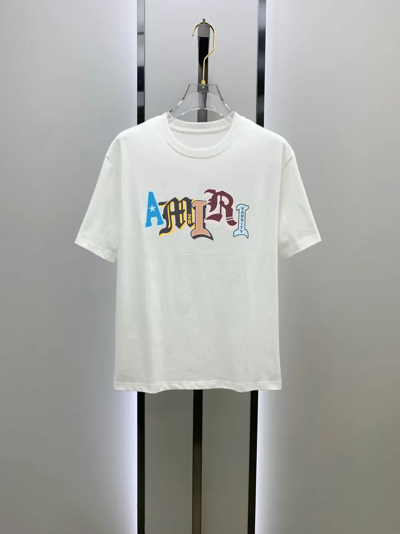AMIRI# 2026 New Arrival New Arrival T Premium ！ logo Premium . . . . . ！ ！ ：Black。White！ Sizes： S M L XL XXL ：50 52 55 58 61 ：69 71 73 75 77 ：48 50 53 56 58 ：22 22.5 23 23.5 24 ， 1-3CM