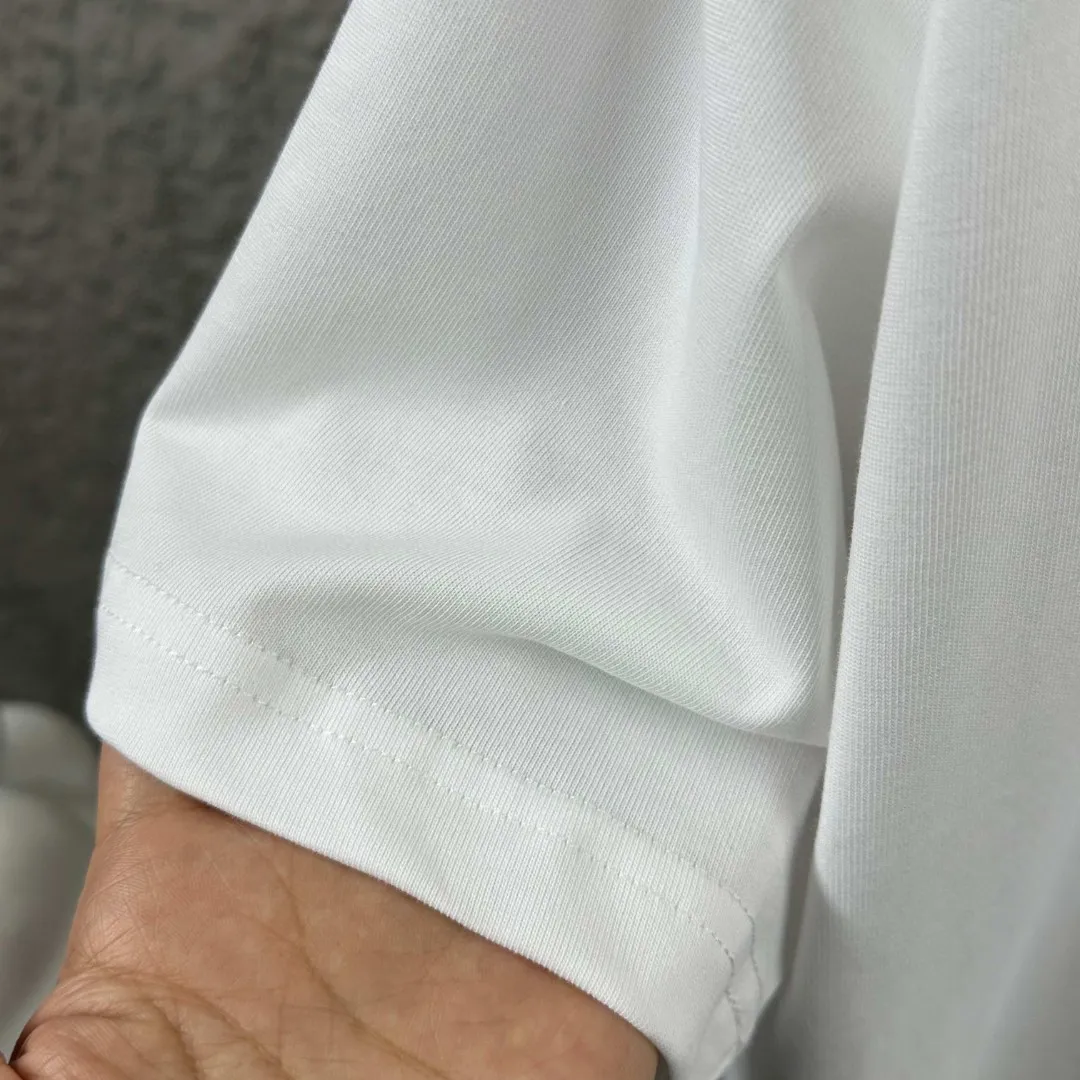 Amiri*Emile 2026 Early Spring and Summer New Arrival Customized plain cotton double yarn fabric Short-sleeved T-shirt Classic letter embroidery technology Men and women Same Style Color: Black White Size: S (90-130 pounds) M (120-150 pounds) L (140-165 pounds) XL (160-180 pounds) XXL (180 pounds)