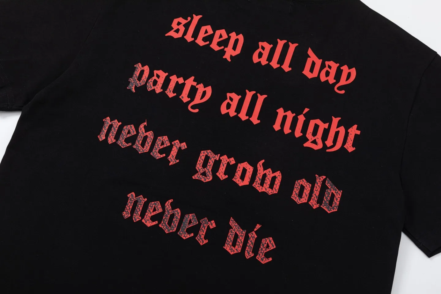 7060# ：Black。Size：S M L XL