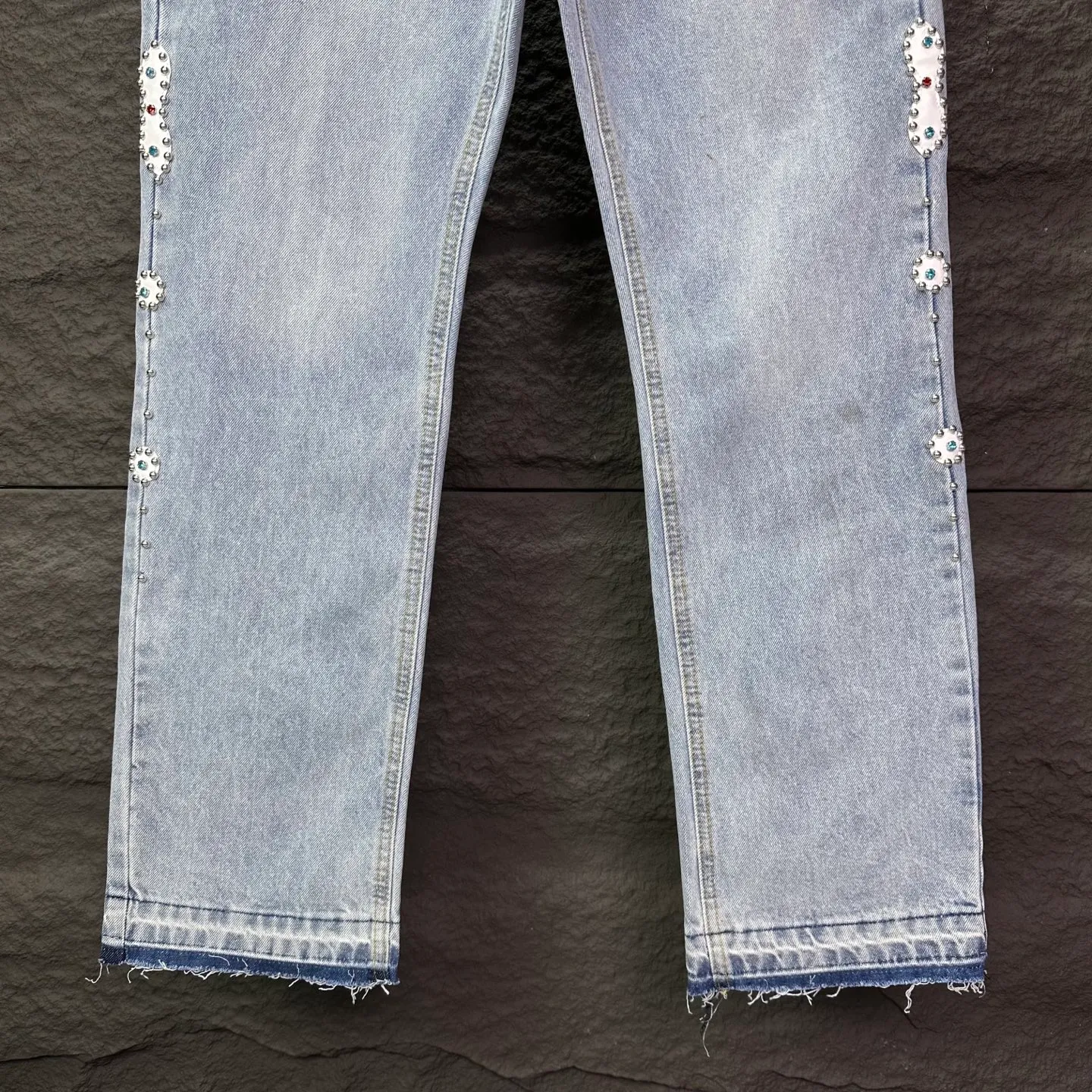 Amiri 2025New Arrival Light Blue Quality ， ， ， ， ， ！ ， ， ！！！ ：Light Blue Size：28、30、32、34（ Size）