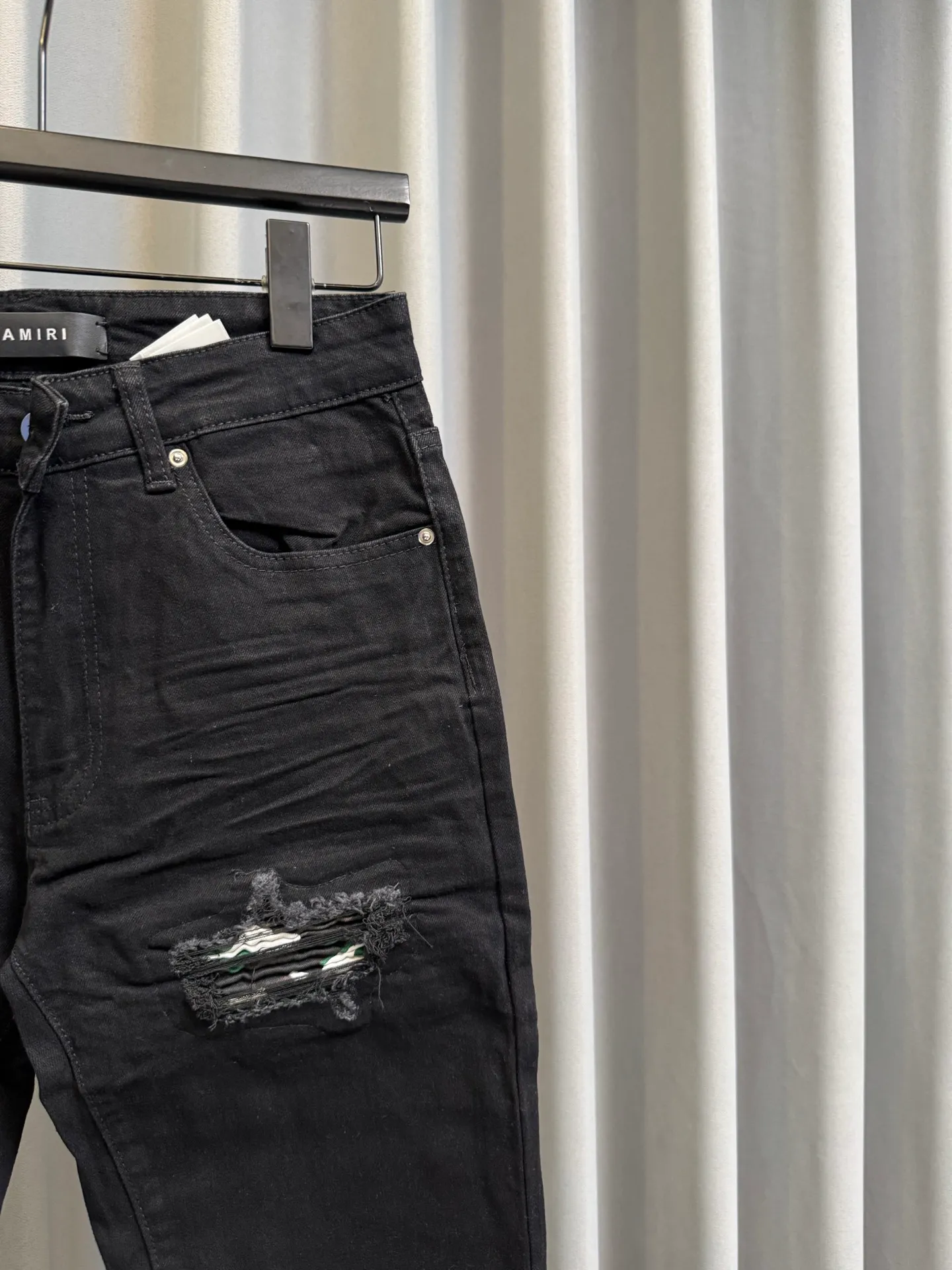 [High version] Amiri MX 1 26Ss camouflage ripped slim-fit washed jeans (black) Size: 28 30 32 34 (s-xl)
