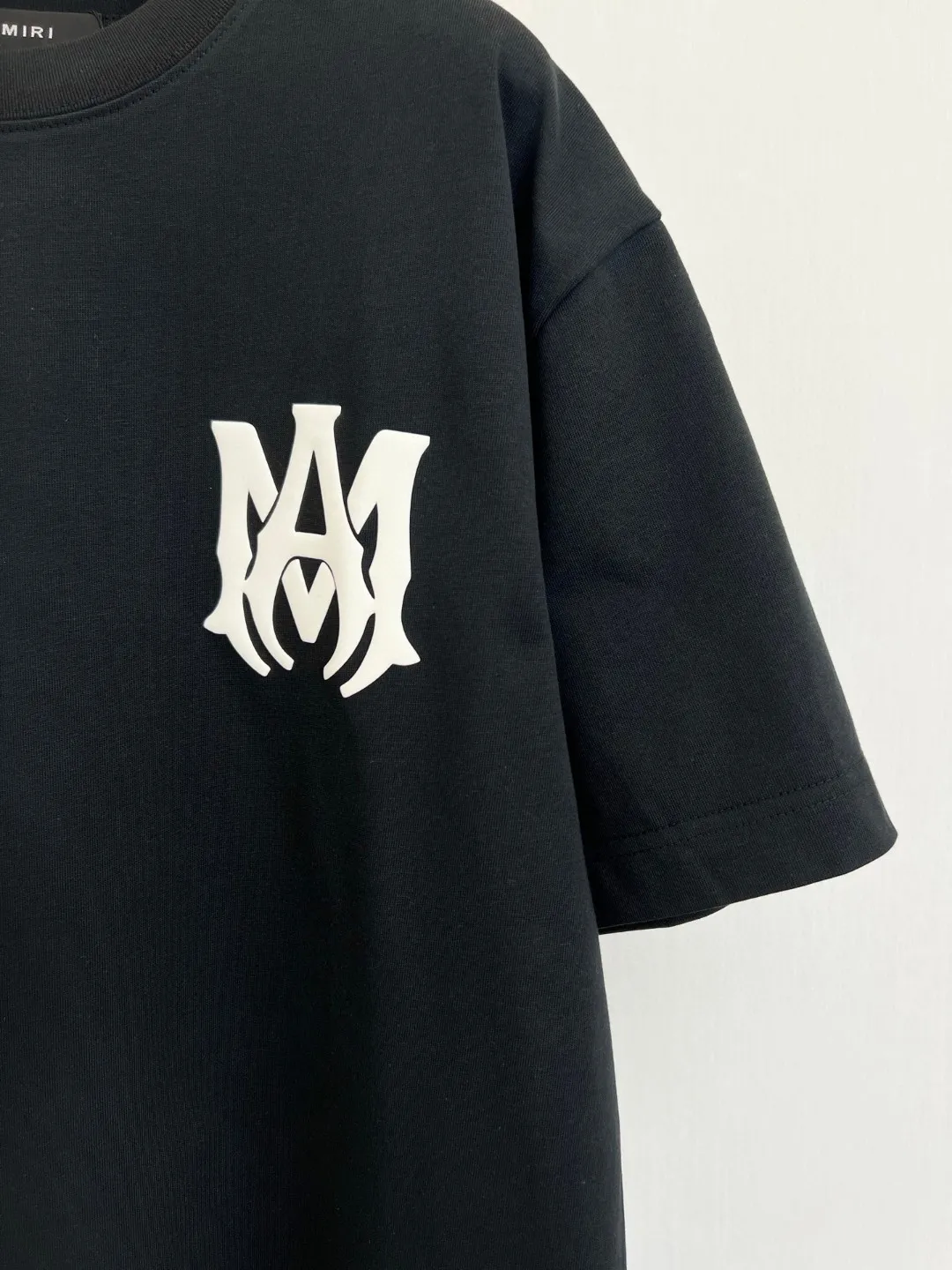 AMIRI 2026 New Arrival T ， logo 。 Breathable 。 ， ， Versatile 。 ： 、 ：100% Sizes：M-XXXL