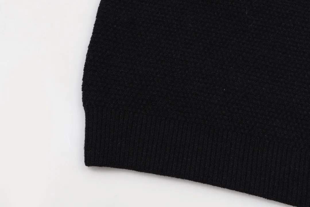 AMIRI 2024New Arrival ， Logo 1:1 : Black Sizes: S M L XL XXL