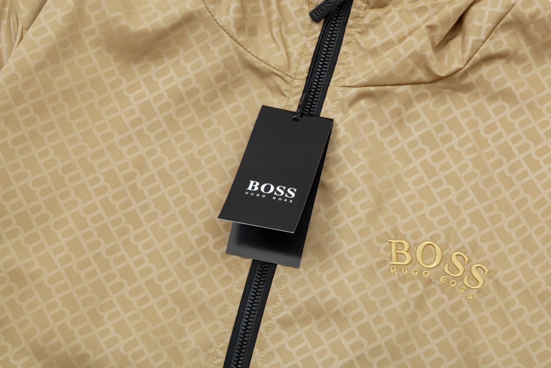 2024 BOSS New Arrival Classic Logo. Quality Classic Versatile ！ ：Black Khaki Sizes:M-4XL