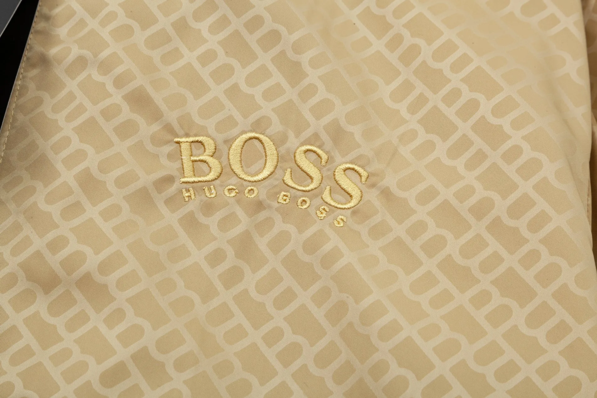 2024 BOSS New Arrival Classic Logo. Quality Classic Versatile ！ ：Black Khaki Sizes:M-4XL