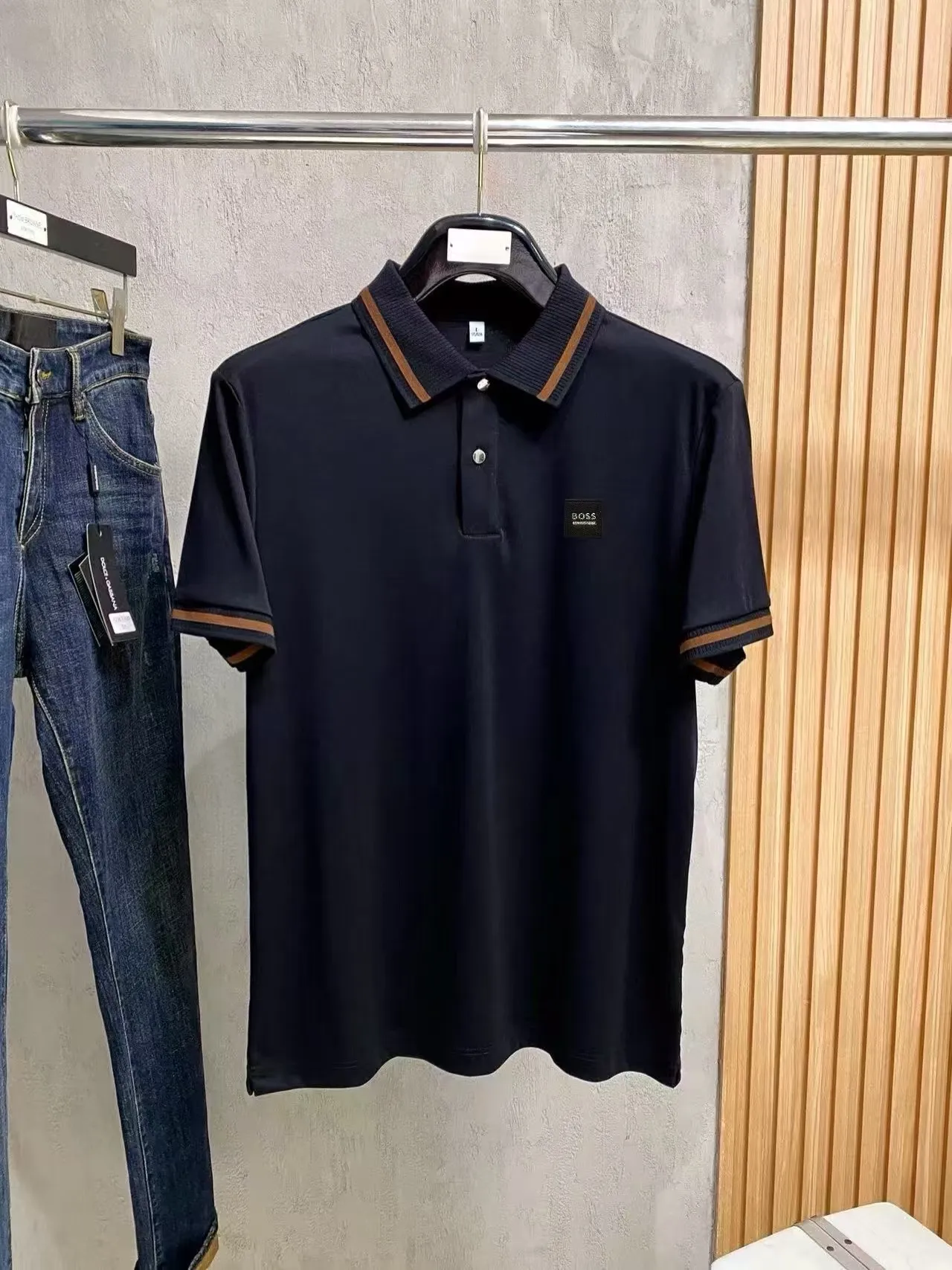 ，Boss 2026 POLO ， ， ，Classic ！ ， ， ， ！ ， Classic ， ， logo ！ ， ， ， ， ！ ， Premium ， ， ， ， Breathable ， ， ！ ， ， ， ， ， ， ， ， ， ！Size：M-4XL