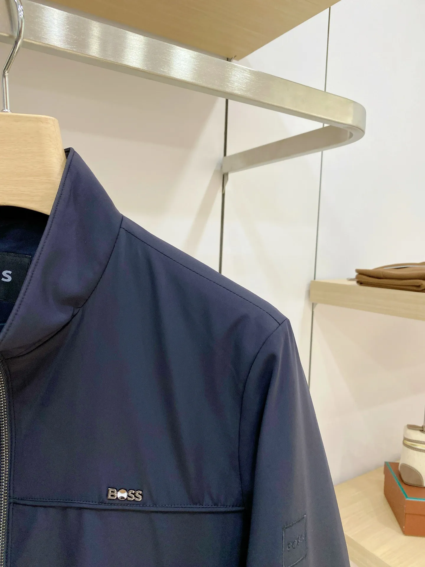 BOSS ：Classic ， ， ， ， ， ， 。 ： ， ， ， ， Lightweight 。 ： 、Navy Blue、 ， ， ， 、 、 。 ： ， ； ， ； ， ， Quality。 Sizes：M‑4XL