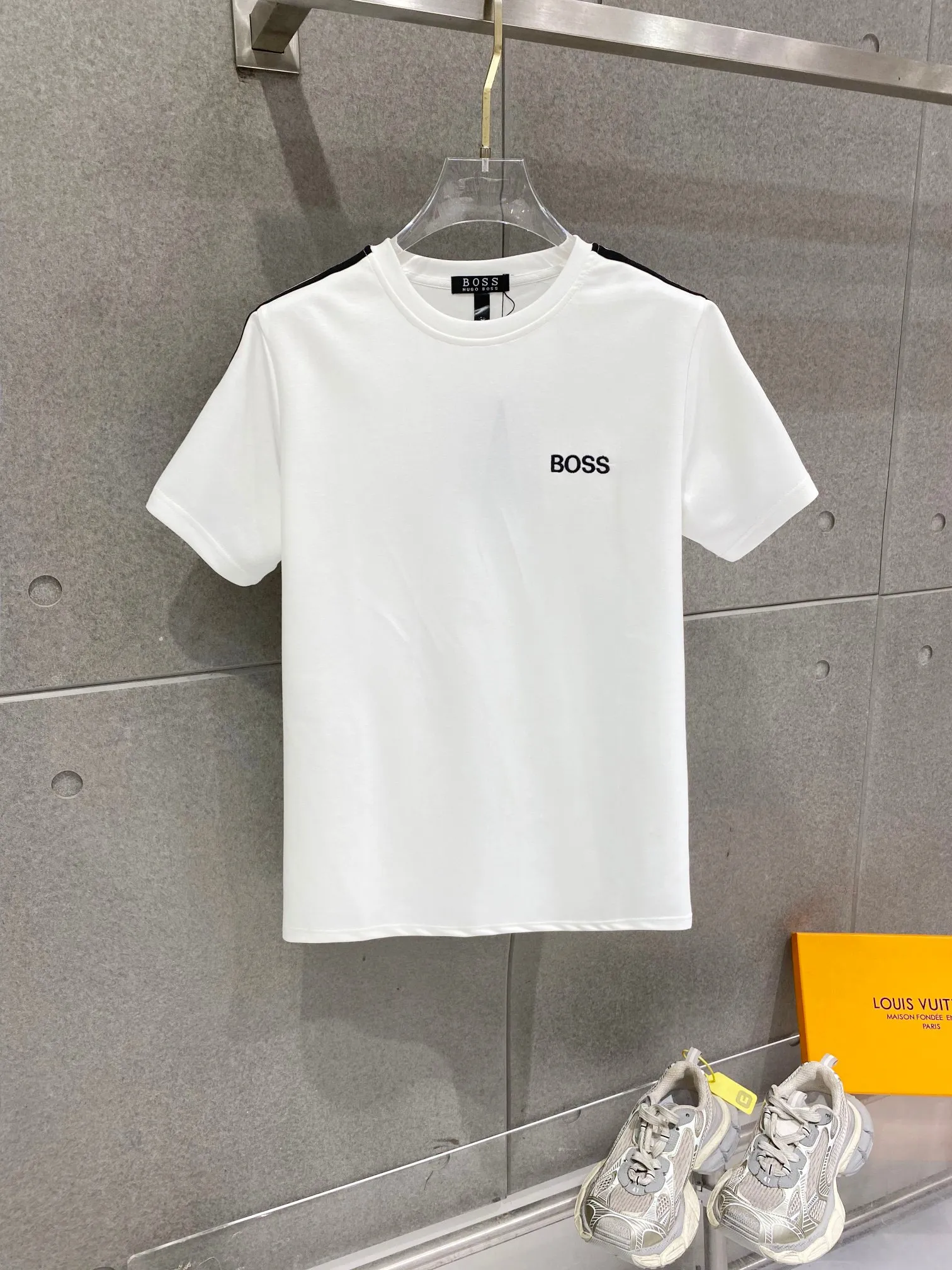 Classic ， Versatile ！ ， Classic logo ， 👍 ！ ， ， ， ， ， ！ ， ！ Sizes M-3XL